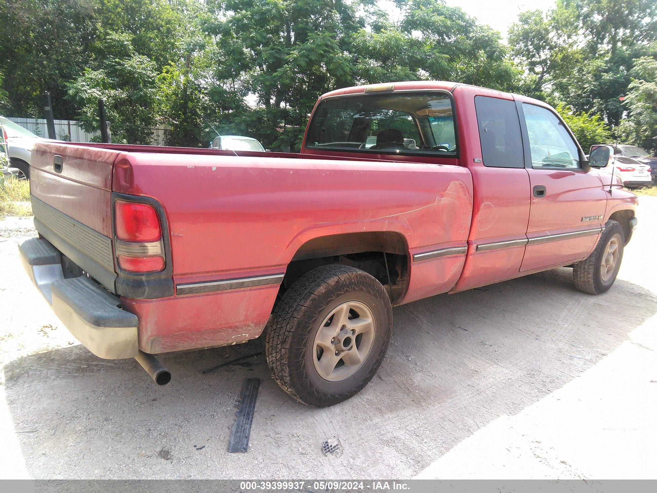 Photo 3 VIN: 1B7HC13Y1VJ561097 - DODGE RAM 