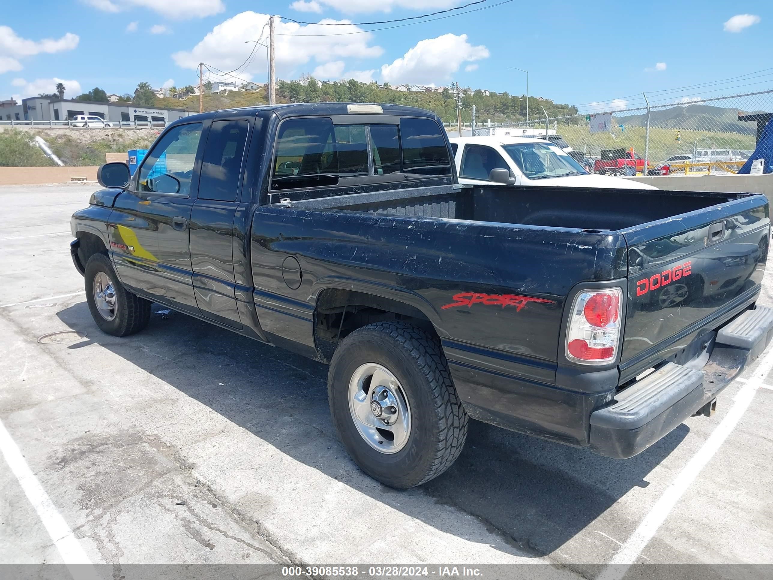 Photo 2 VIN: 1B7HC13Y1WJ184904 - DODGE RAM 