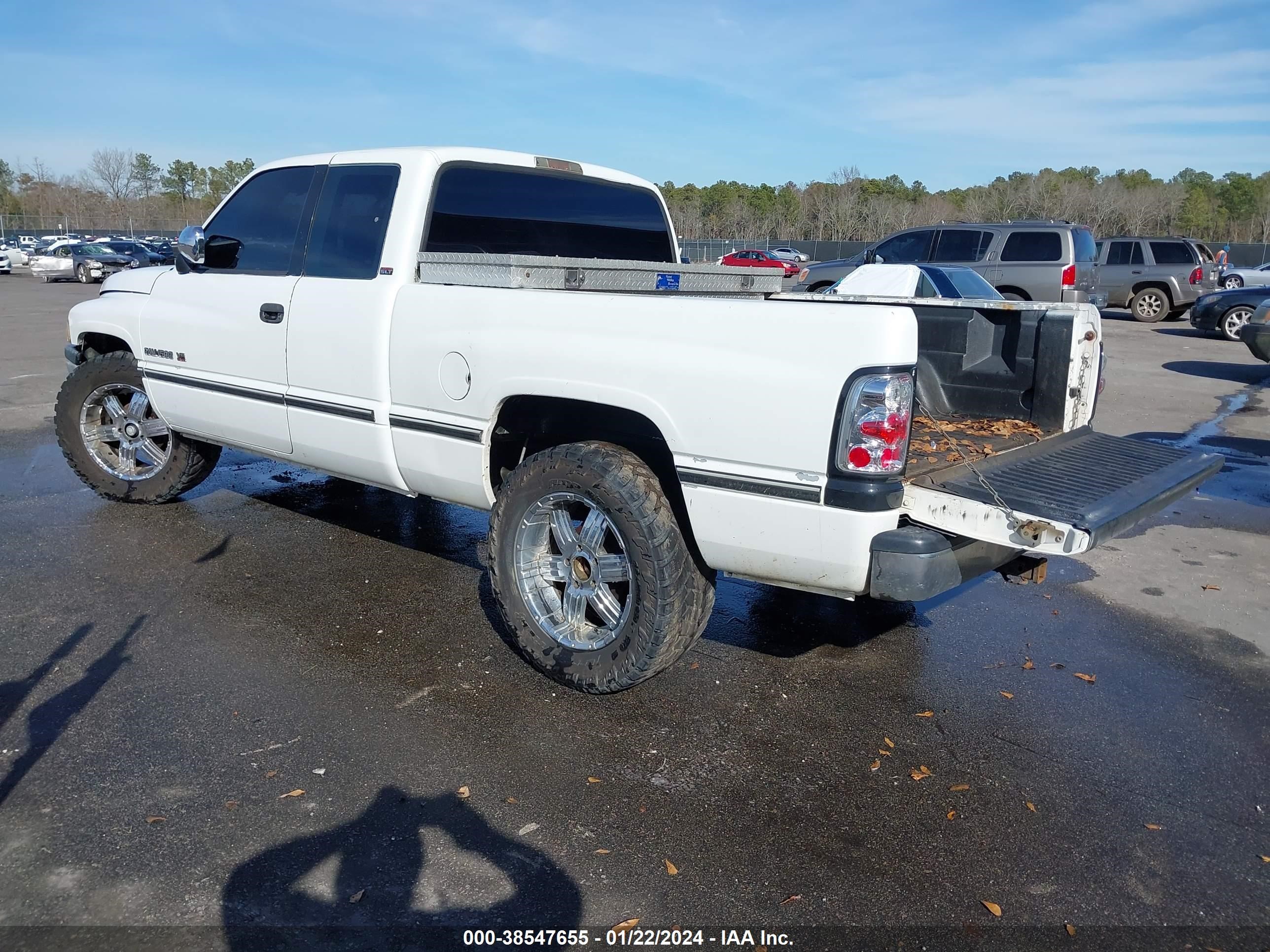 Photo 2 VIN: 1B7HC13Y3TJ167288 - DODGE RAM 