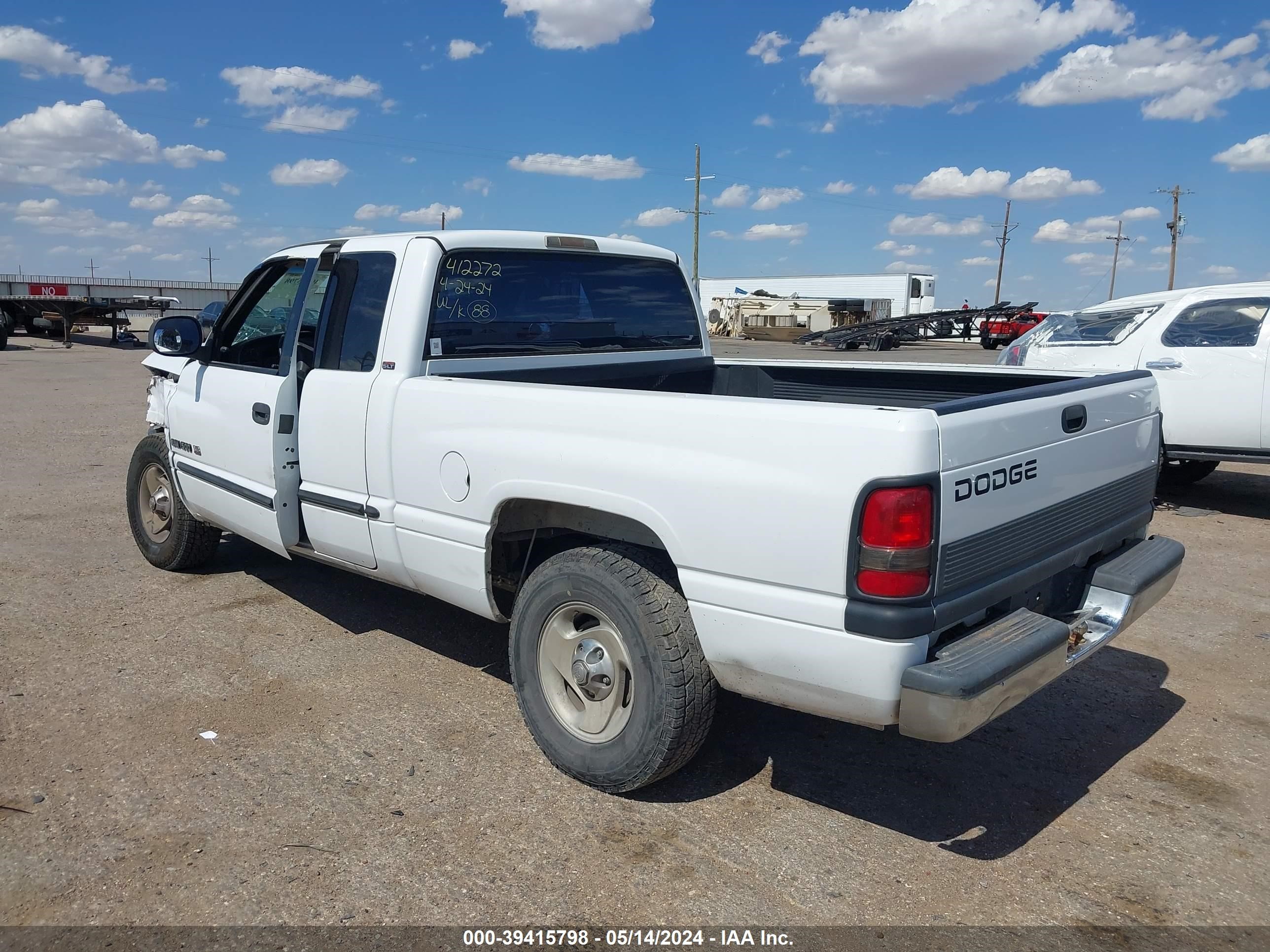 Photo 2 VIN: 1B7HC13Y51J286697 - DODGE RAM 