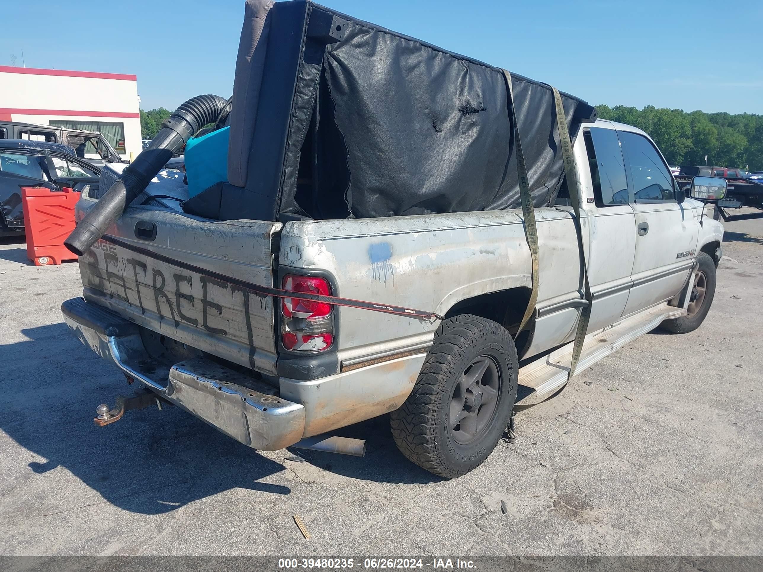 Photo 3 VIN: 1B7HC13Y5VJ576153 - DODGE RAM 