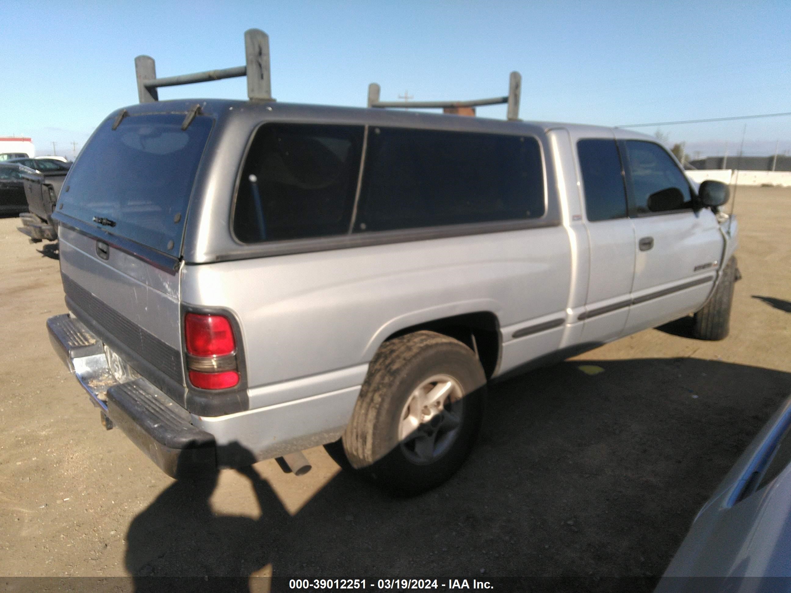 Photo 3 VIN: 1B7HC13Y5WJ203051 - DODGE RAM 