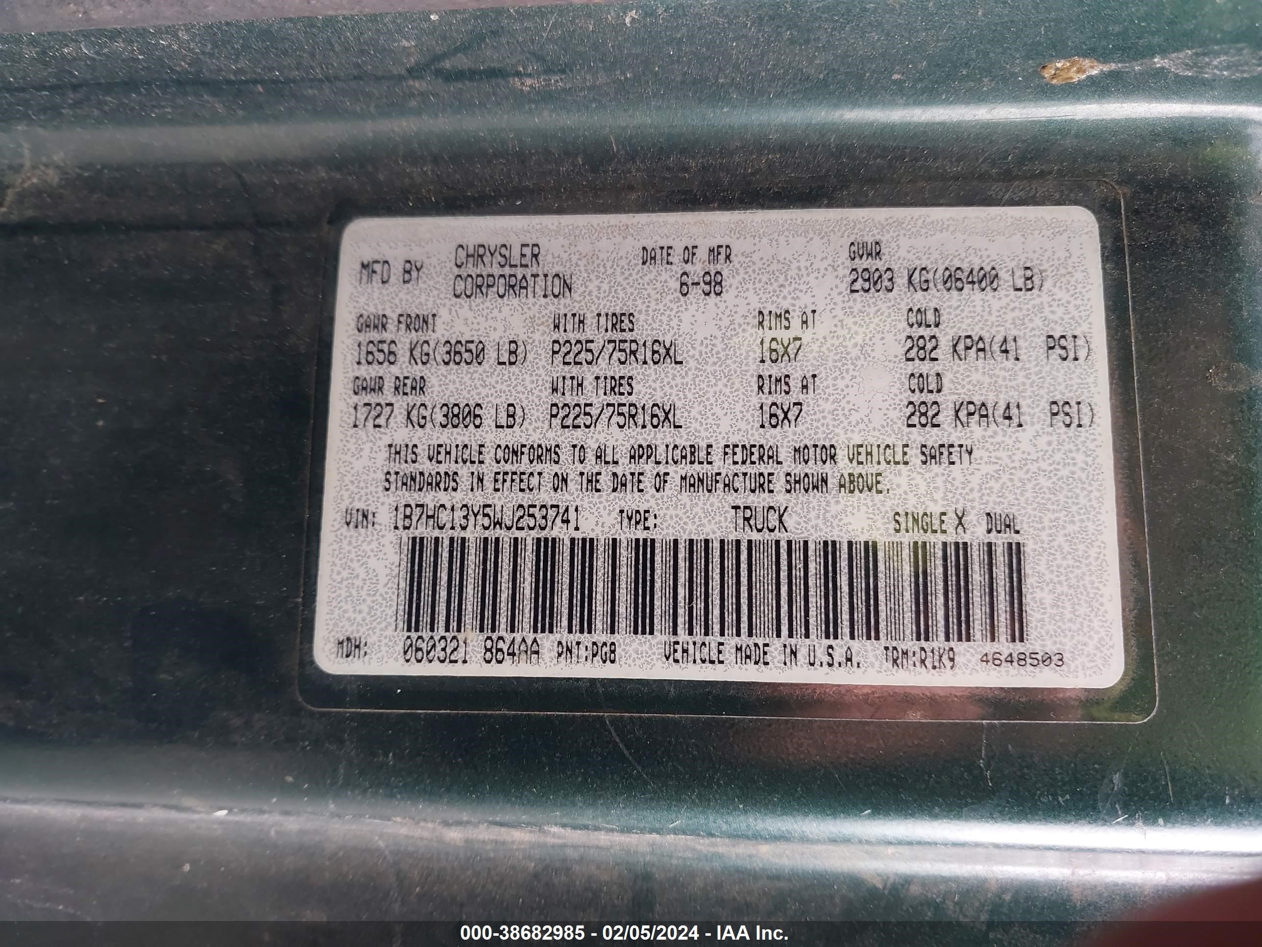 Photo 8 VIN: 1B7HC13Y5WJ253741 - DODGE RAM 