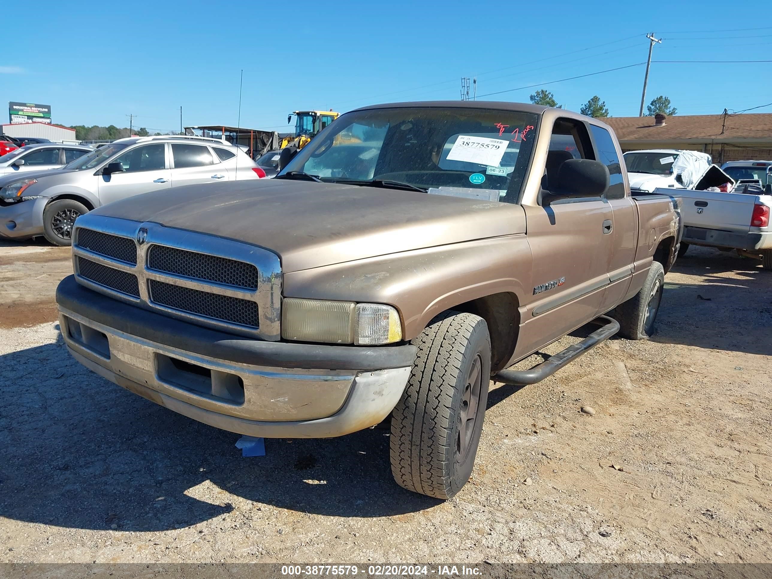 Photo 1 VIN: 1B7HC13Y6YJ110025 - DODGE RAM 