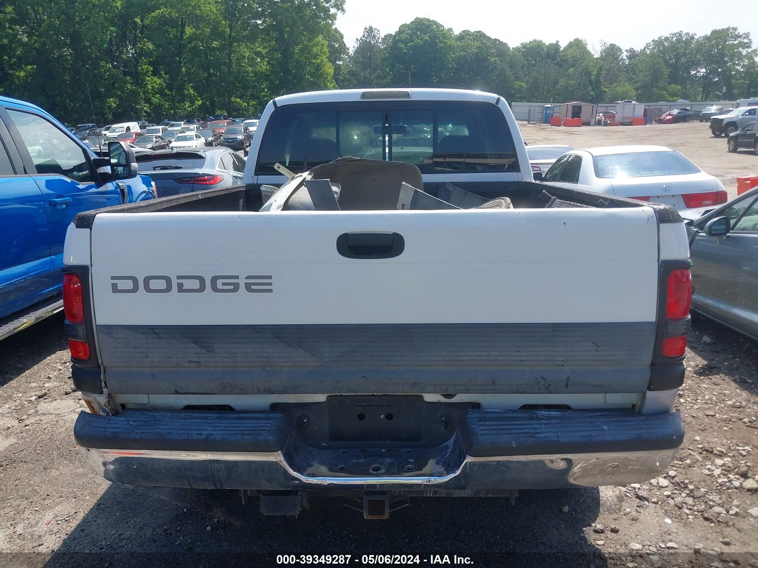 Photo 16 VIN: 1B7HC13Z1WJ181915 - DODGE RAM 