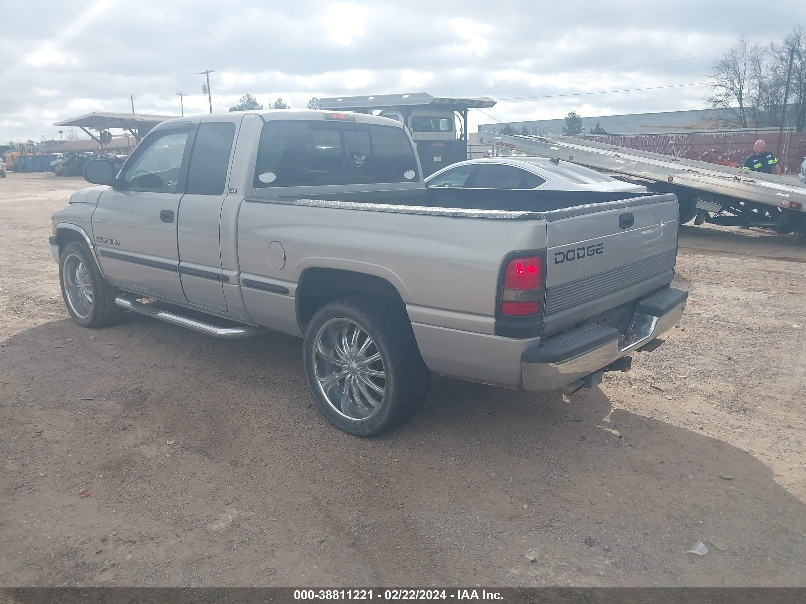 Photo 2 VIN: 1B7HC13Z3WJ171807 - DODGE RAM 