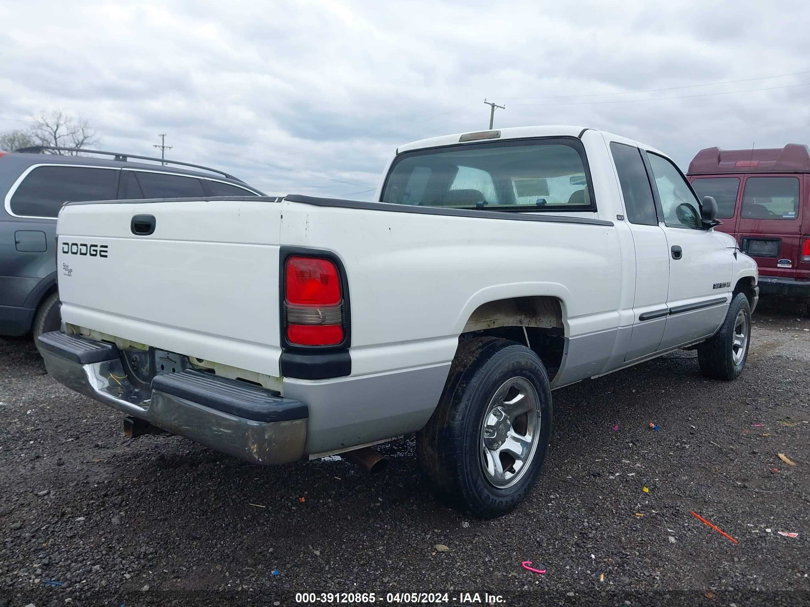 Photo 3 VIN: 1B7HC13Z41J574493 - DODGE RAM 