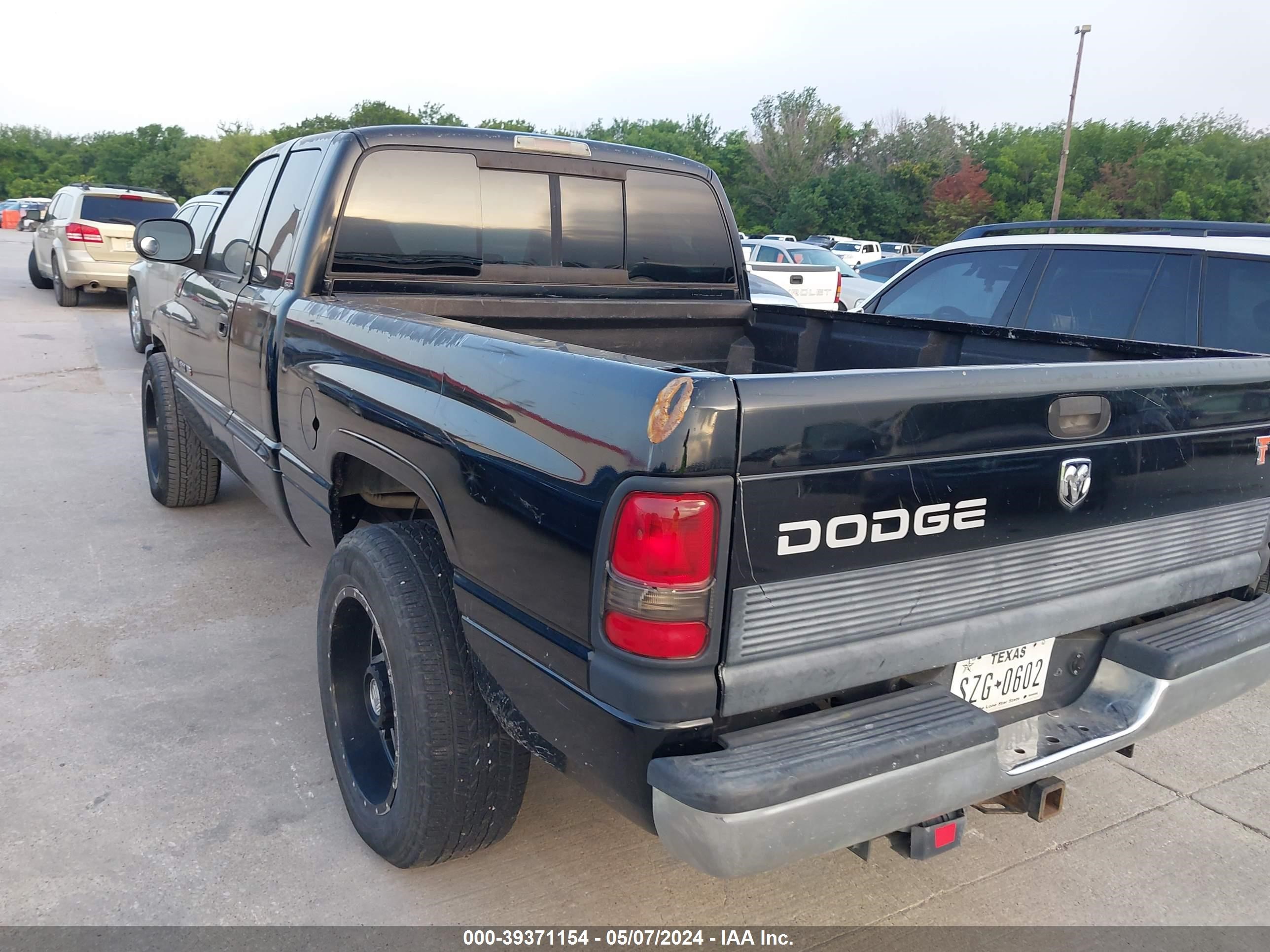 Photo 2 VIN: 1B7HC13Z51J249271 - DODGE RAM 