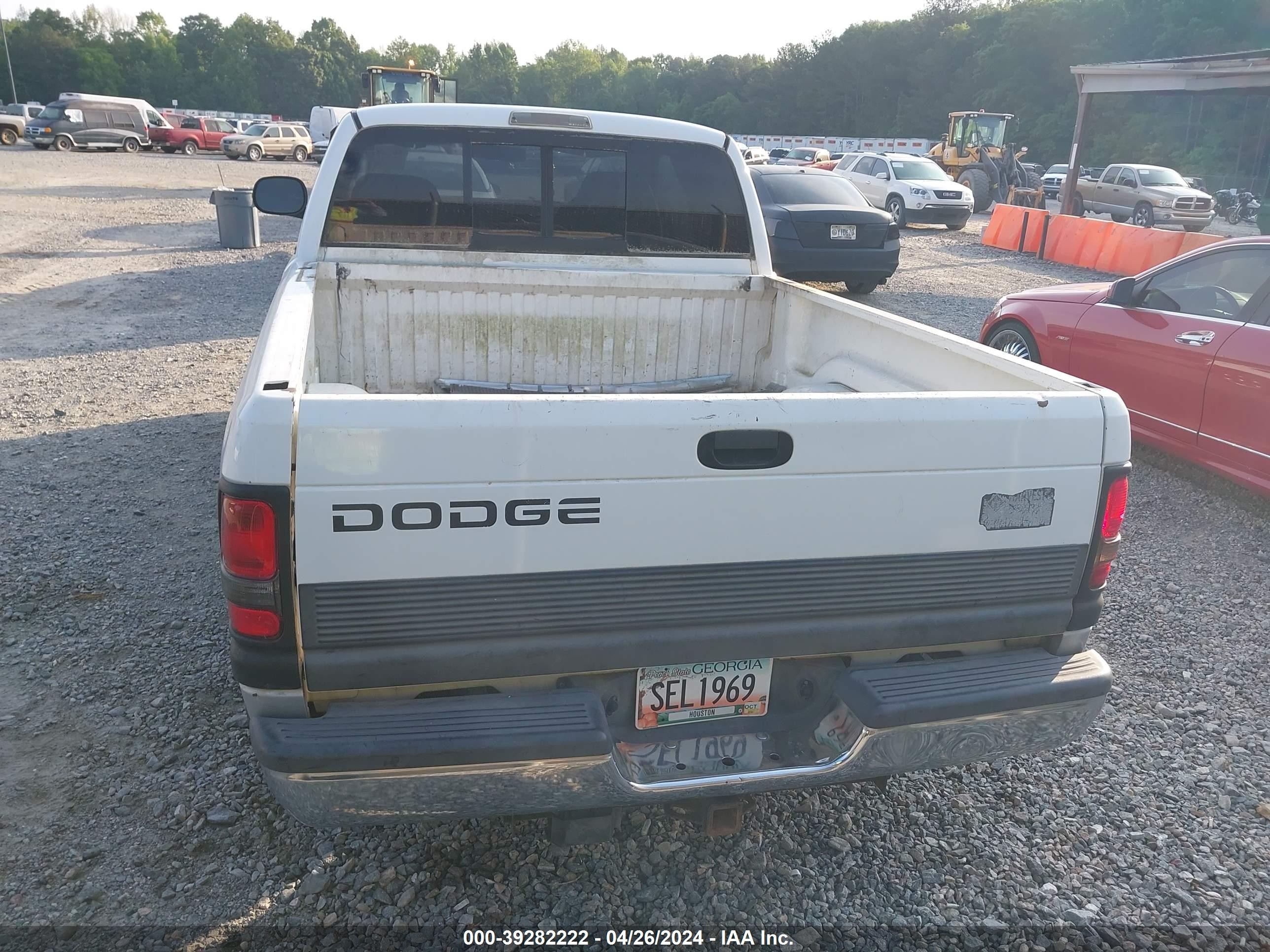 Photo 14 VIN: 1B7HC13Z8XJ565028 - DODGE RAM 