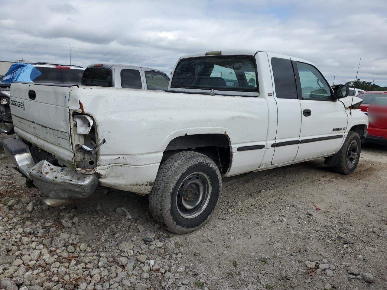 Photo 2 VIN: 1B7HC13Z9WJ111787 - DODGE RAM 