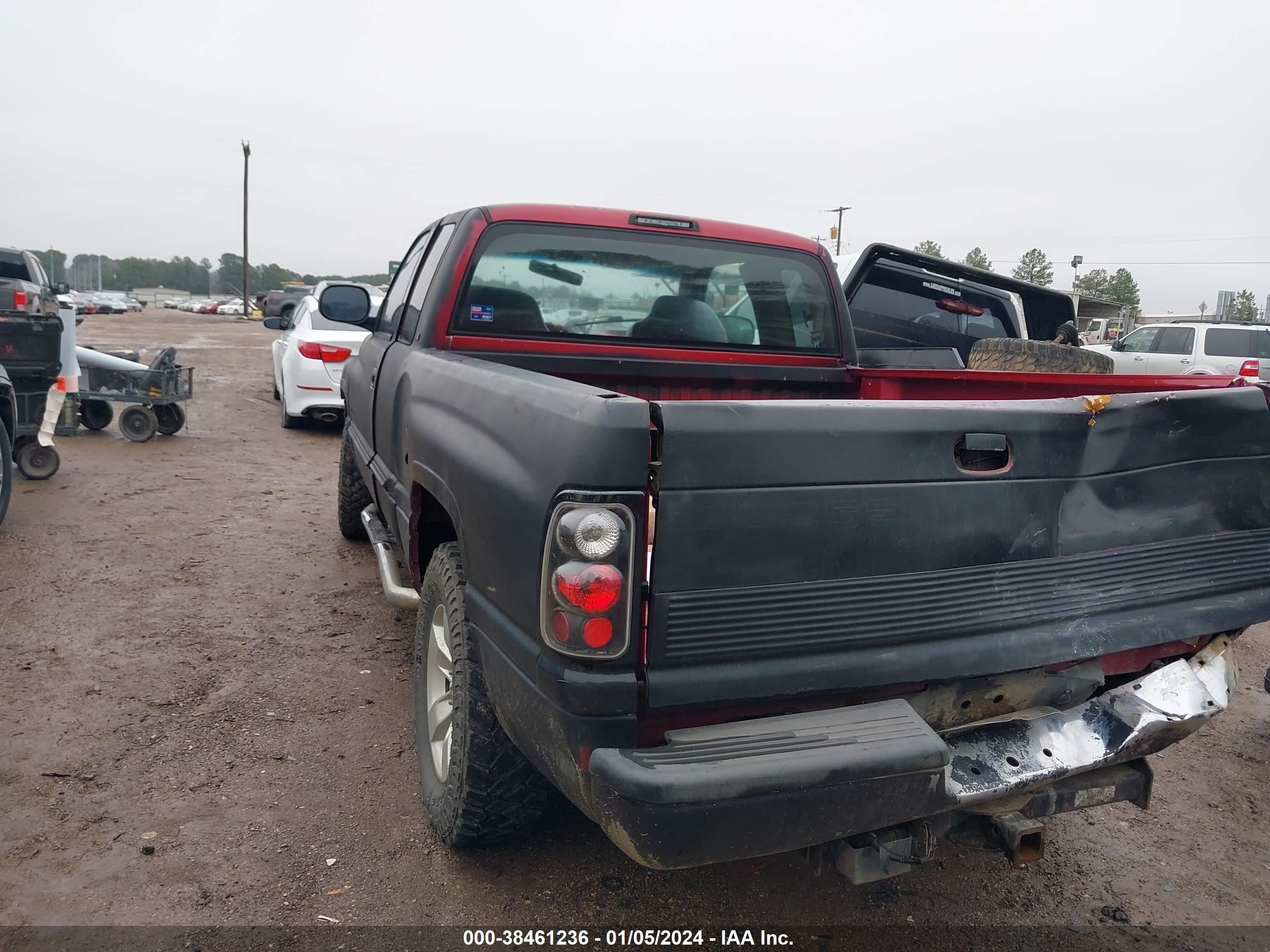 Photo 2 VIN: 1B7HC13Z9XJ550019 - DODGE RAM 