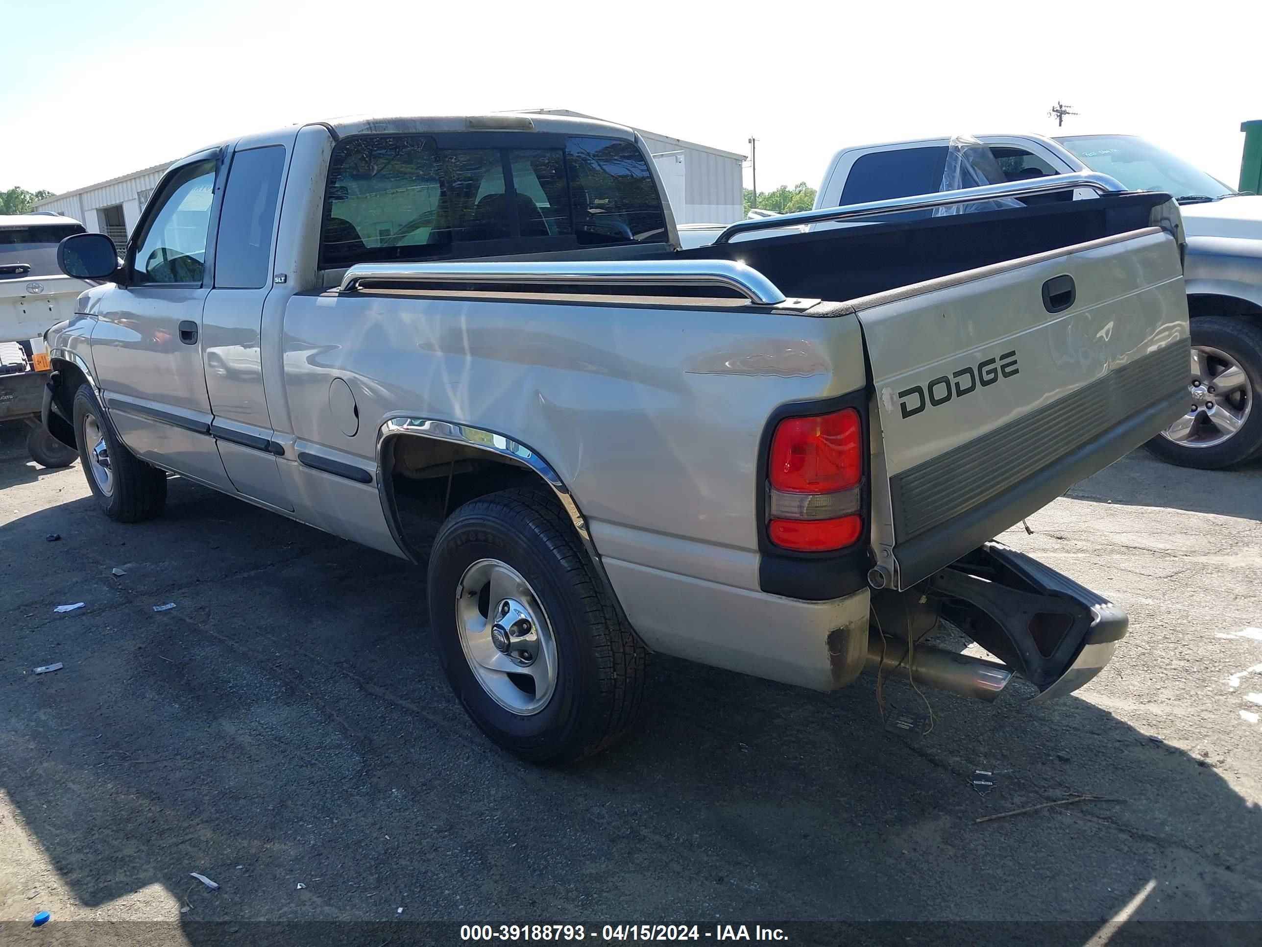 Photo 2 VIN: 1B7HC13Z9XJ642988 - DODGE RAM 