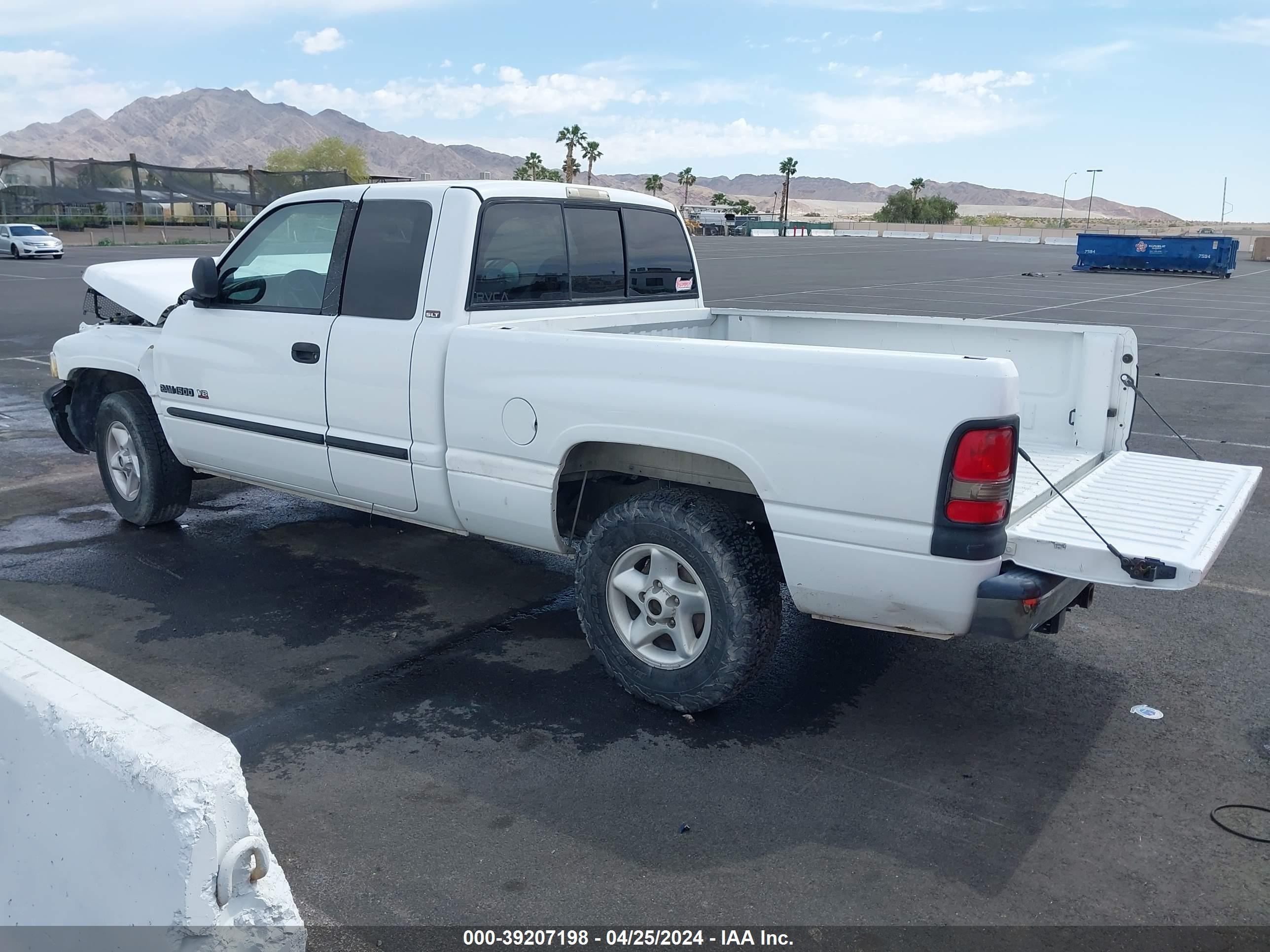 Photo 2 VIN: 1B7HC13ZXXJ611491 - DODGE RAM 