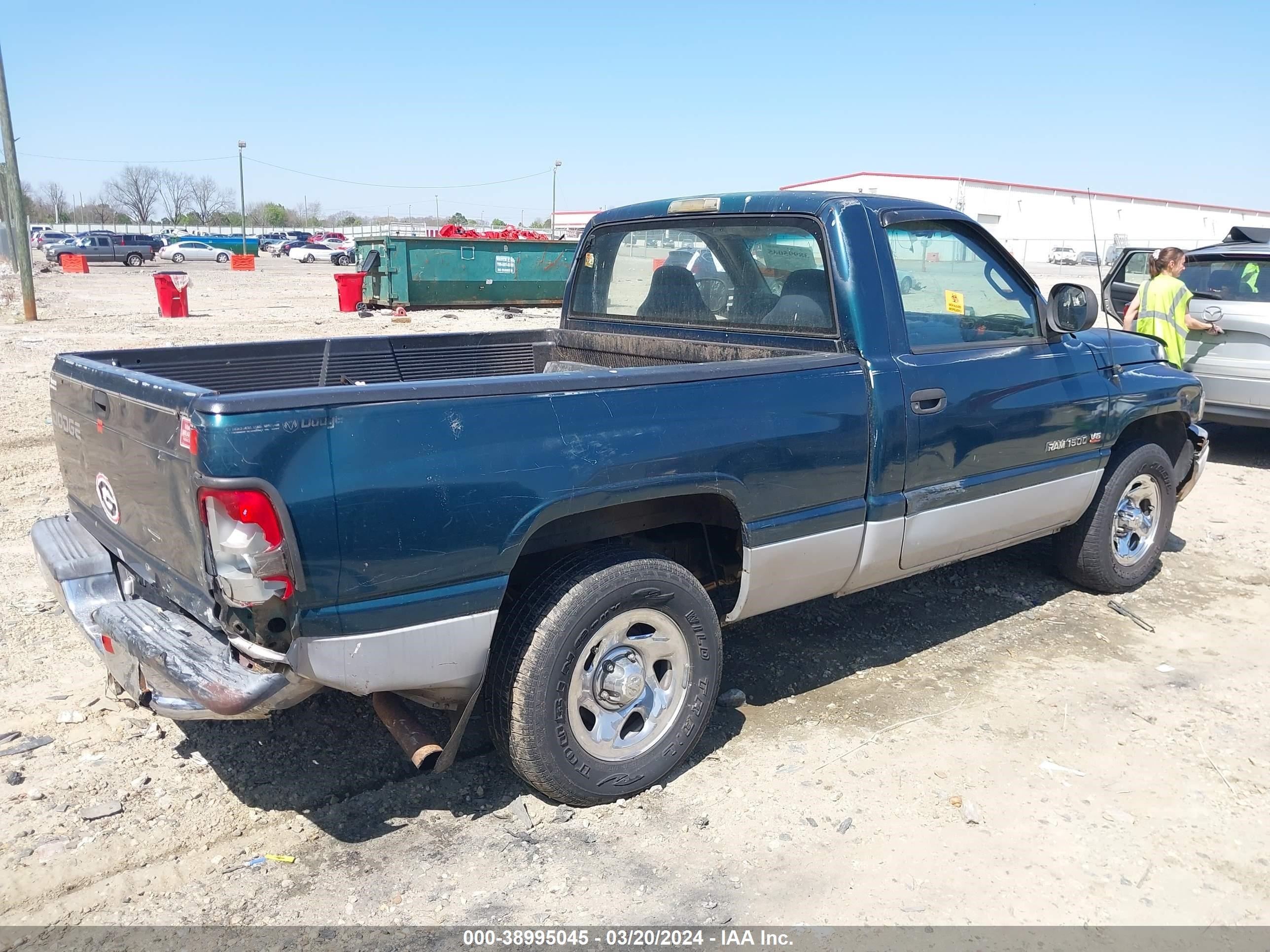 Photo 3 VIN: 1B7HC16X3WS580345 - DODGE RAM 