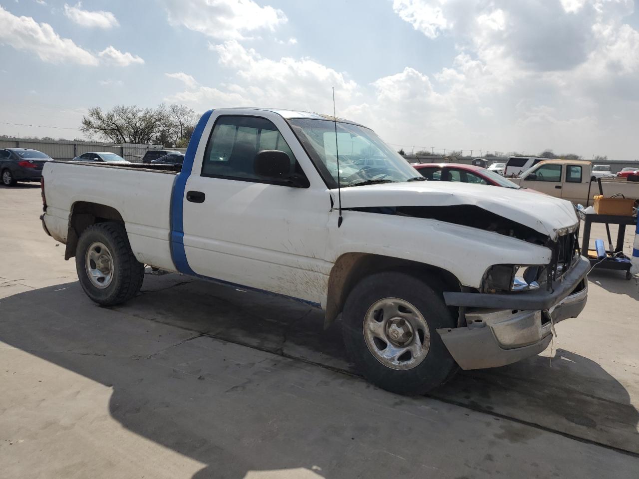 Photo 3 VIN: 1B7HC16X4XS102517 - DODGE RAM 