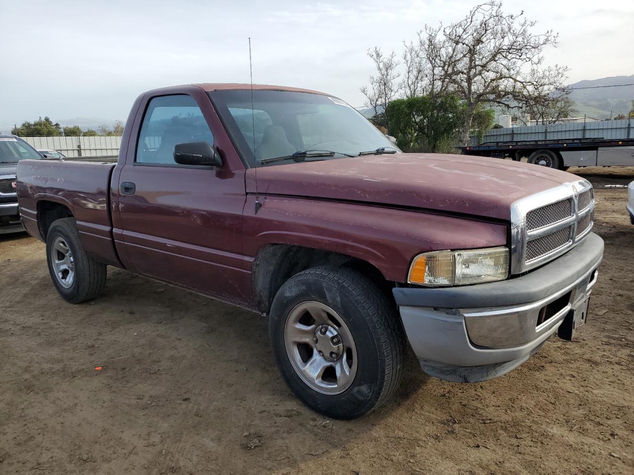 Photo 3 VIN: 1B7HC16X91S146827 - DODGE RAM 