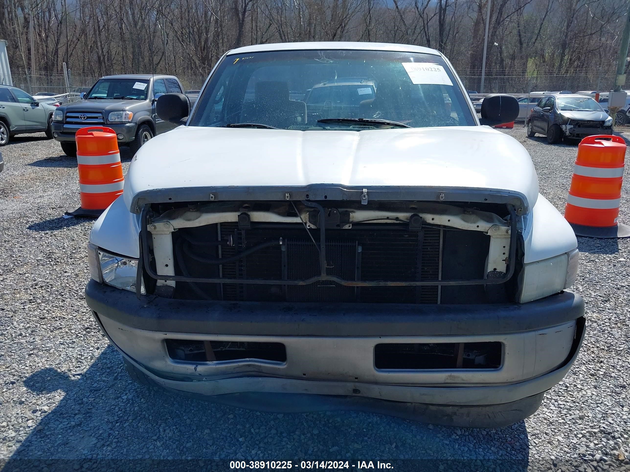 Photo 11 VIN: 1B7HC16XX1S142608 - DODGE RAM 