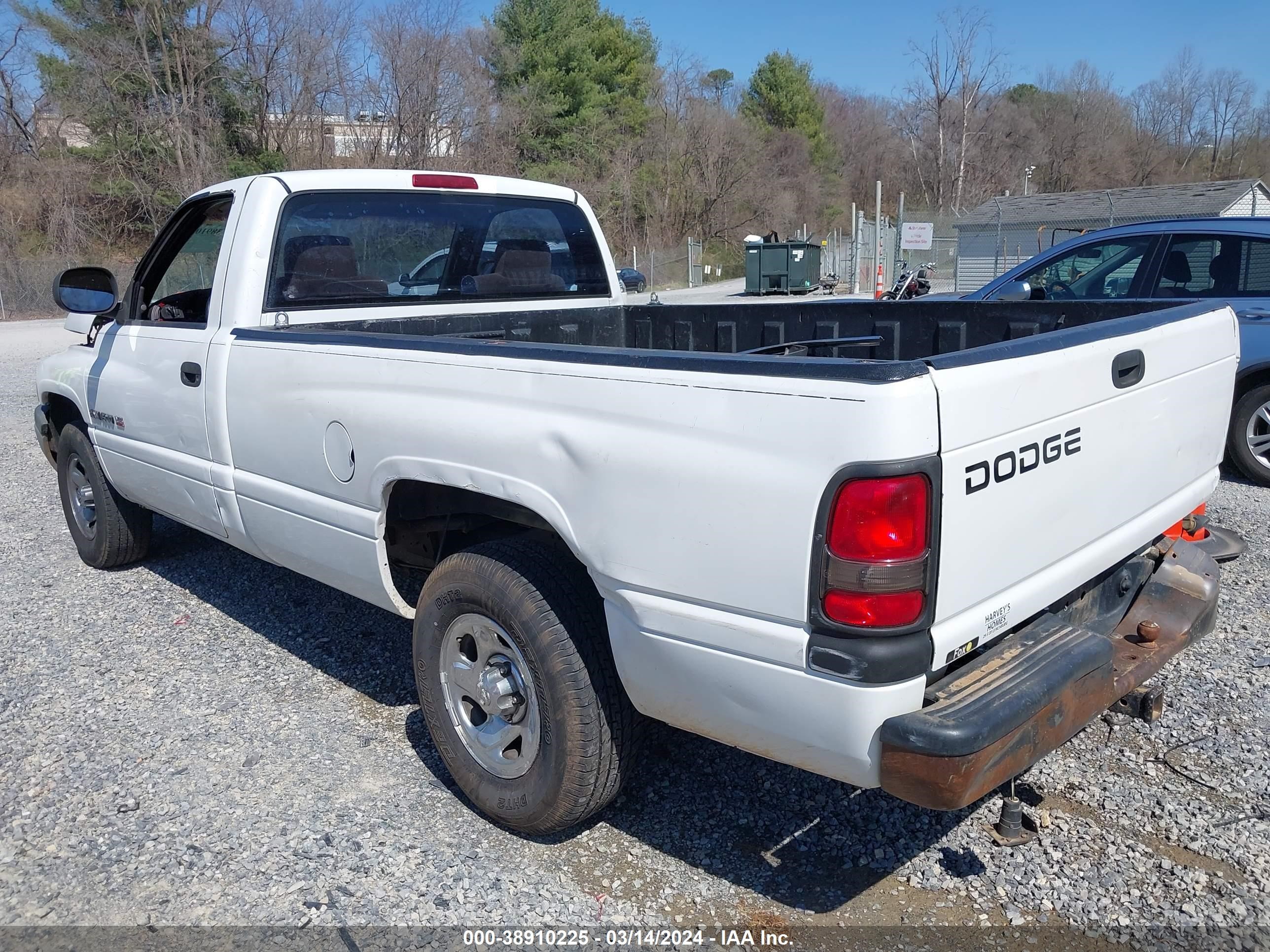 Photo 2 VIN: 1B7HC16XX1S142608 - DODGE RAM 