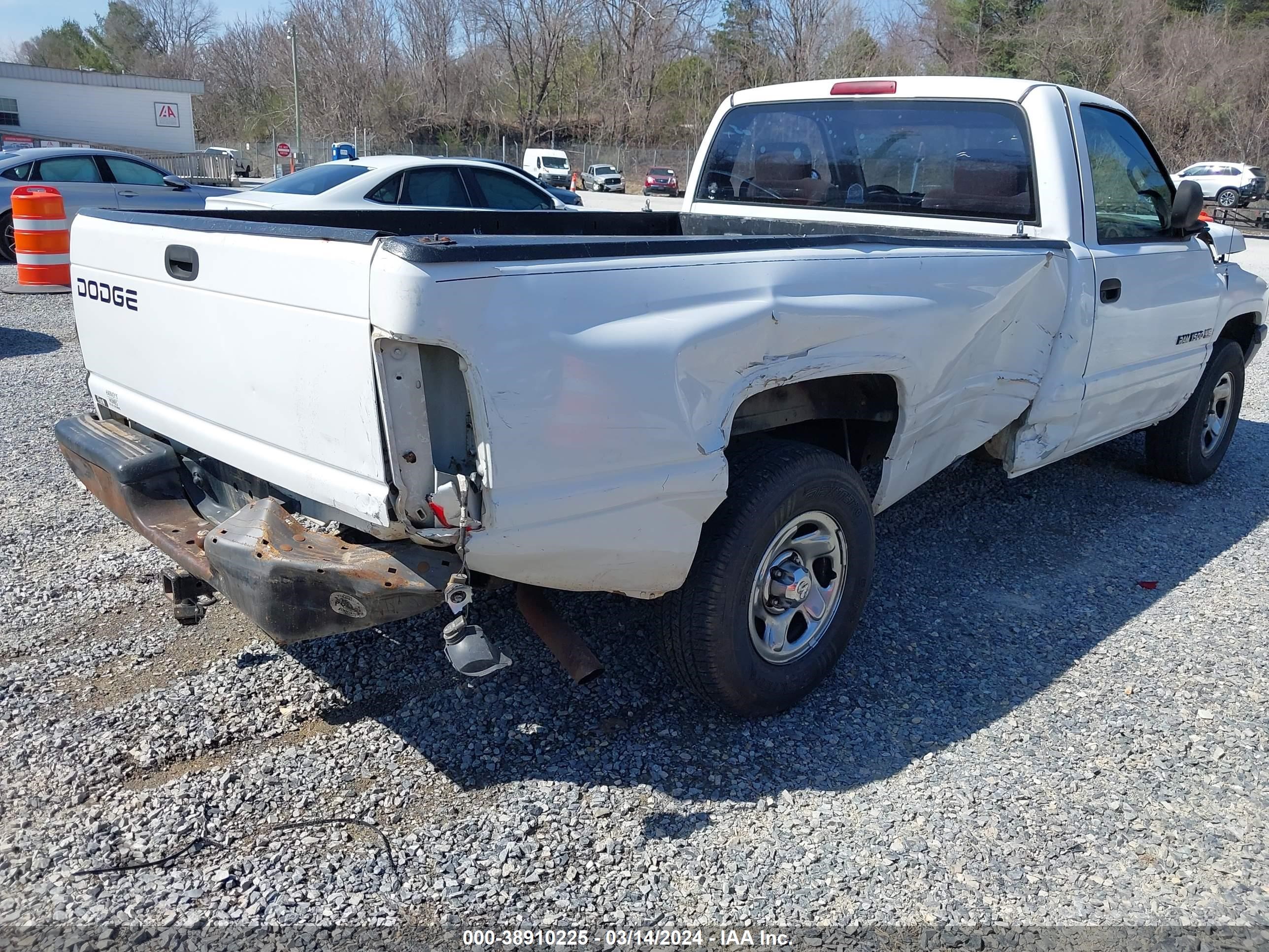 Photo 3 VIN: 1B7HC16XX1S142608 - DODGE RAM 