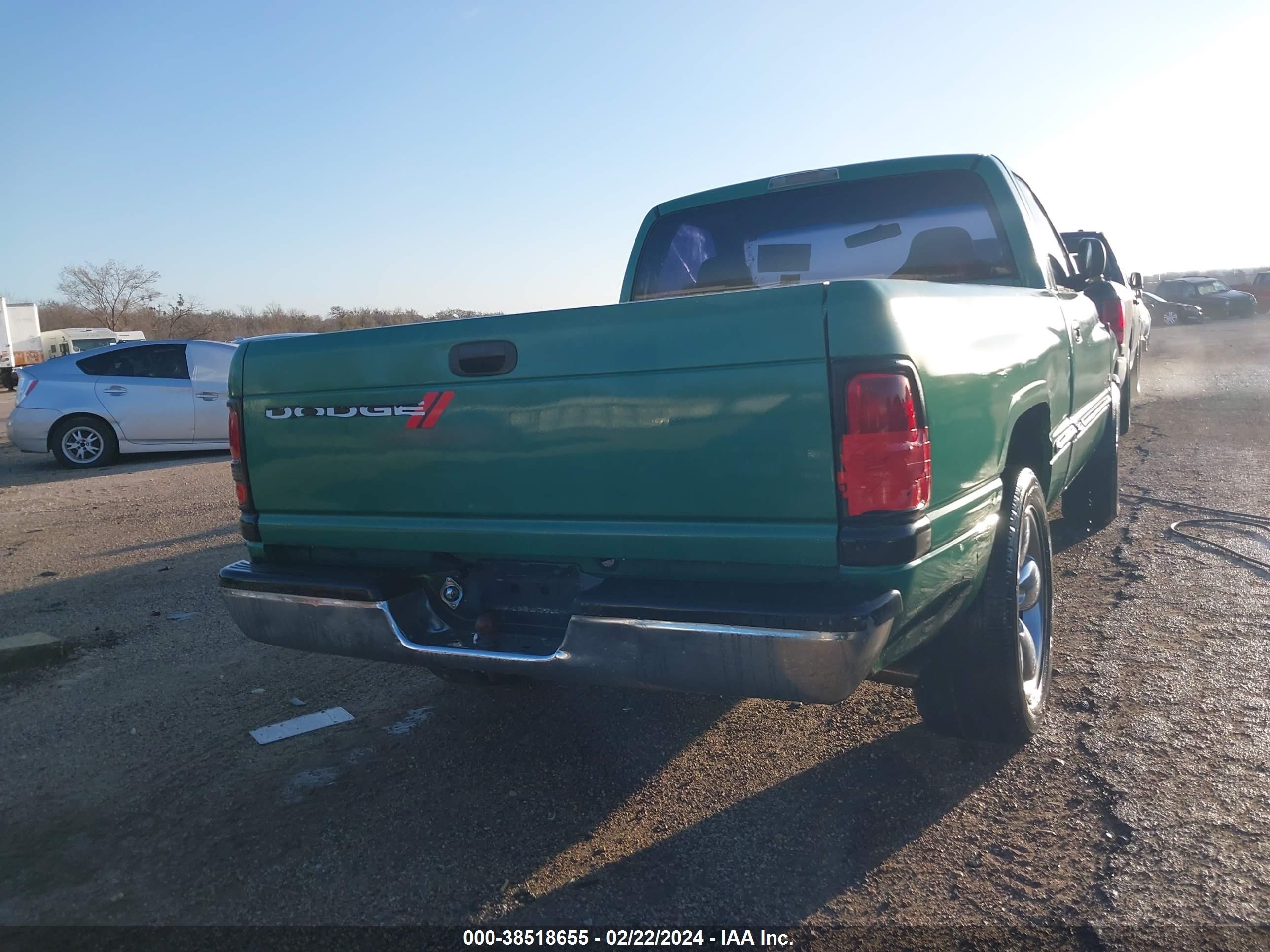 Photo 3 VIN: 1B7HC16XX1S331288 - DODGE RAM 