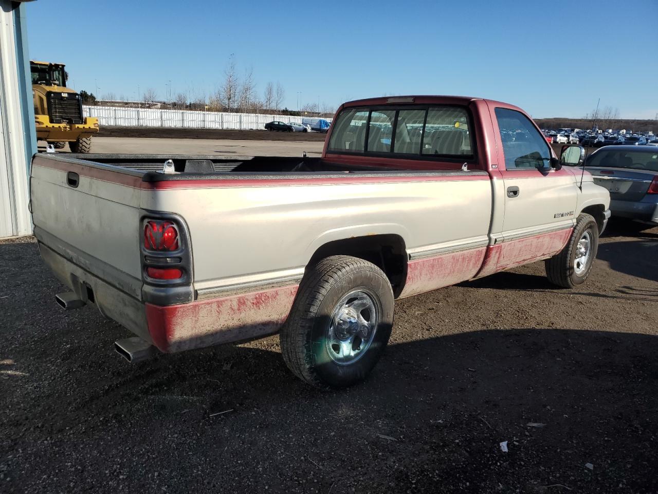 Photo 2 VIN: 1B7HC16Y1VJ546093 - DODGE RAM 