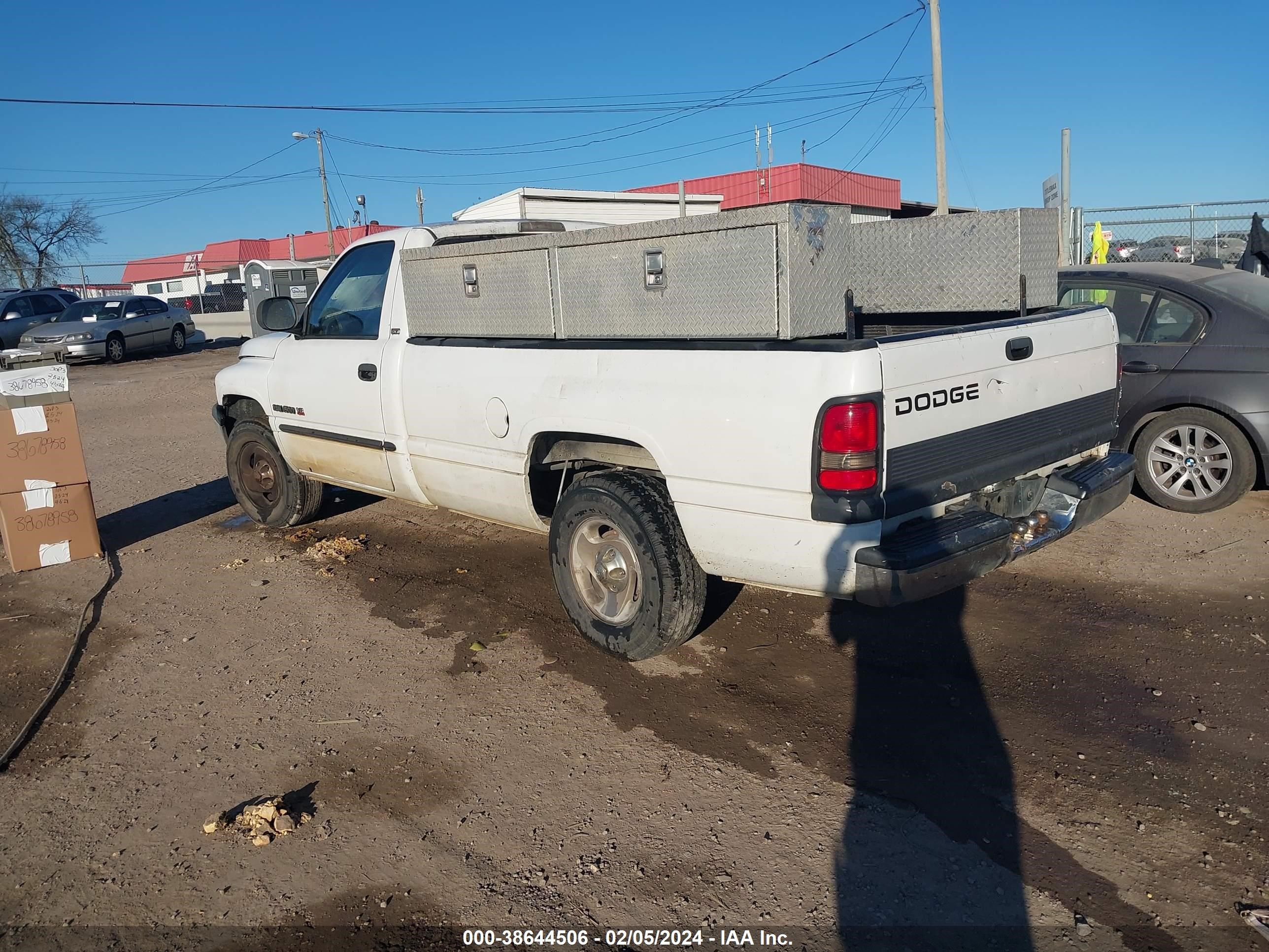 Photo 2 VIN: 1B7HC16Y31S771524 - DODGE RAM 