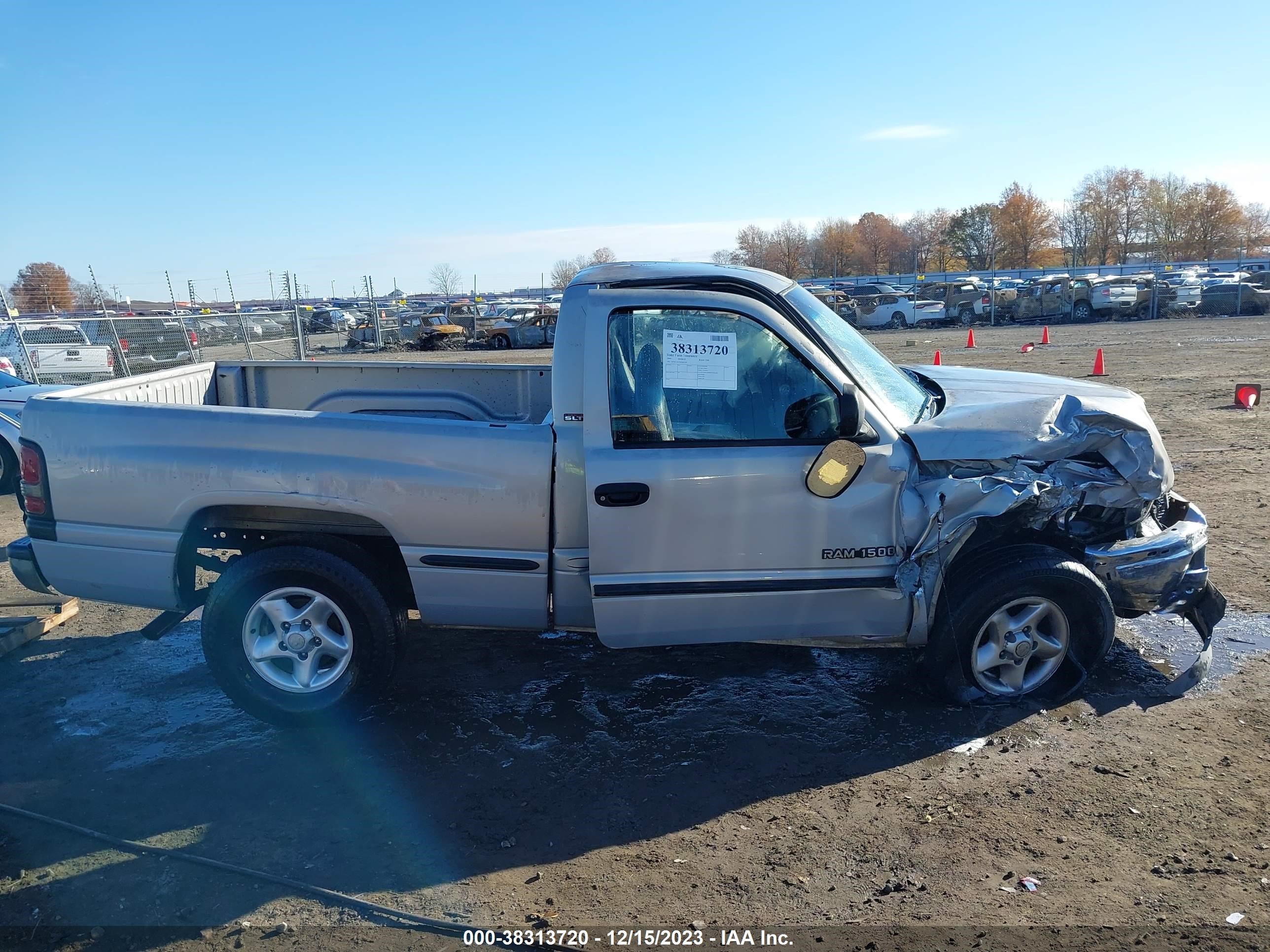 Photo 12 VIN: 1B7HC16Y3XS281528 - DODGE RAM 