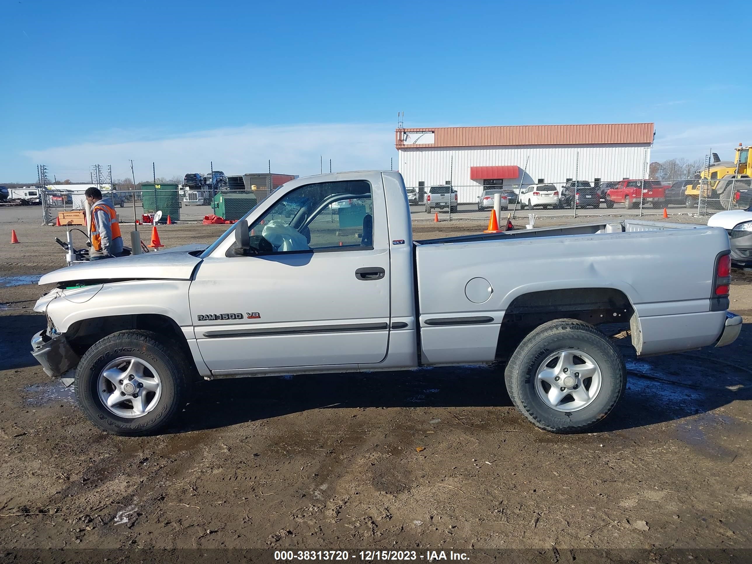 Photo 13 VIN: 1B7HC16Y3XS281528 - DODGE RAM 