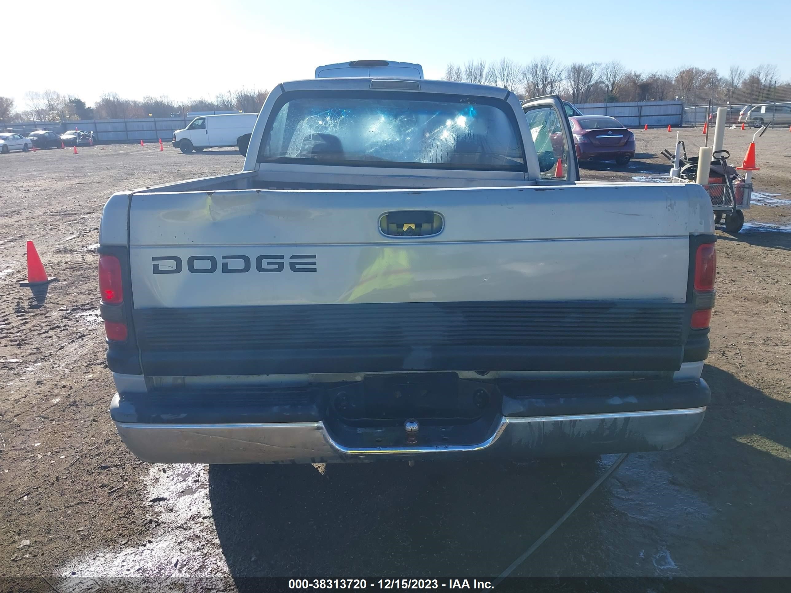 Photo 15 VIN: 1B7HC16Y3XS281528 - DODGE RAM 