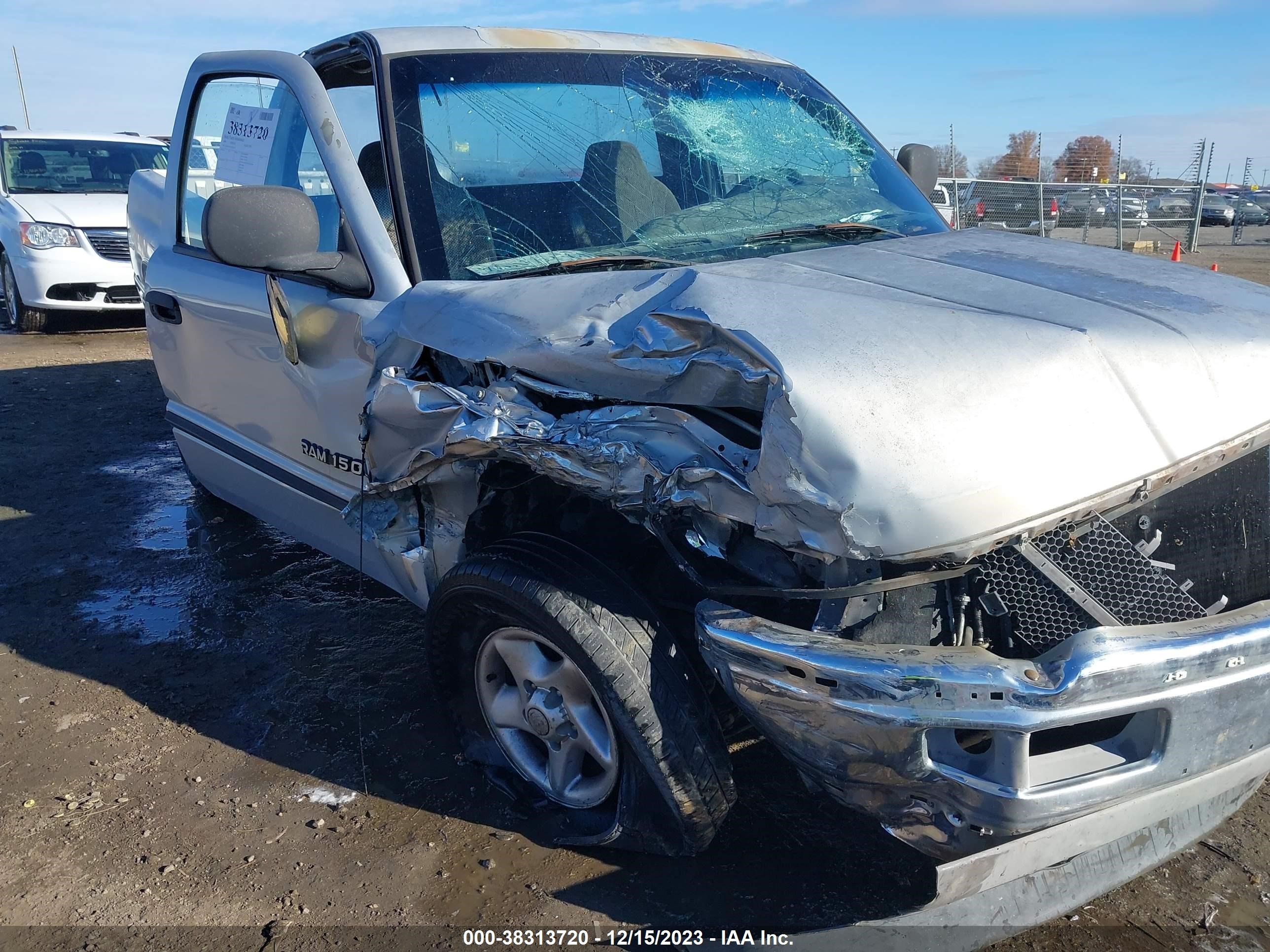 Photo 5 VIN: 1B7HC16Y3XS281528 - DODGE RAM 