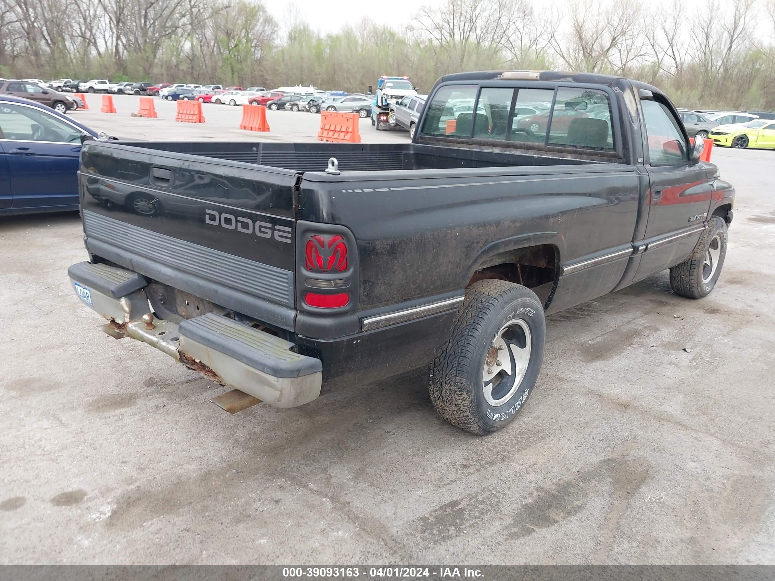 Photo 3 VIN: 1B7HC16Y5RS648688 - DODGE RAM 