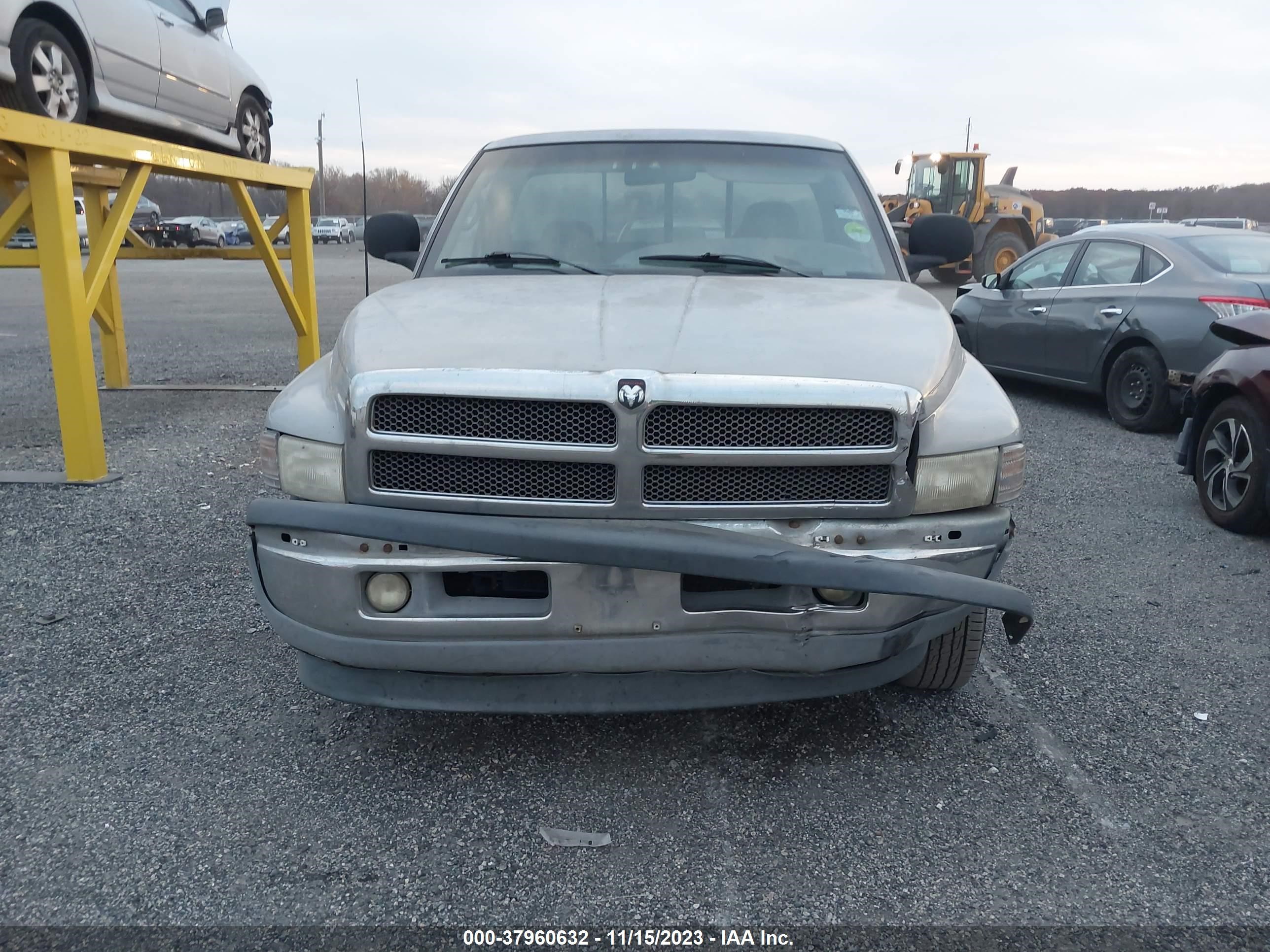 Photo 11 VIN: 1B7HC16Y8XS103873 - DODGE RAM 