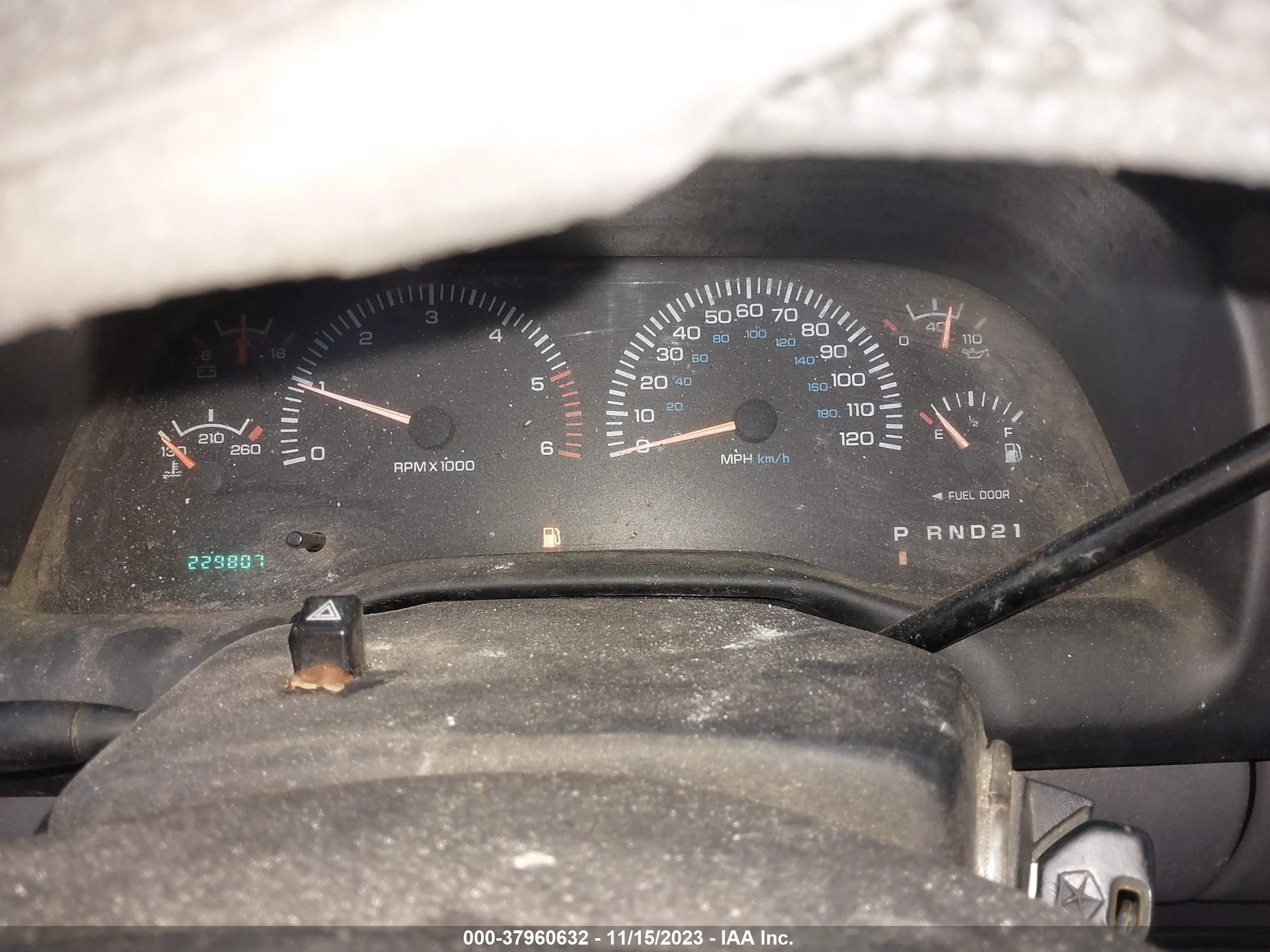 Photo 6 VIN: 1B7HC16Y8XS103873 - DODGE RAM 