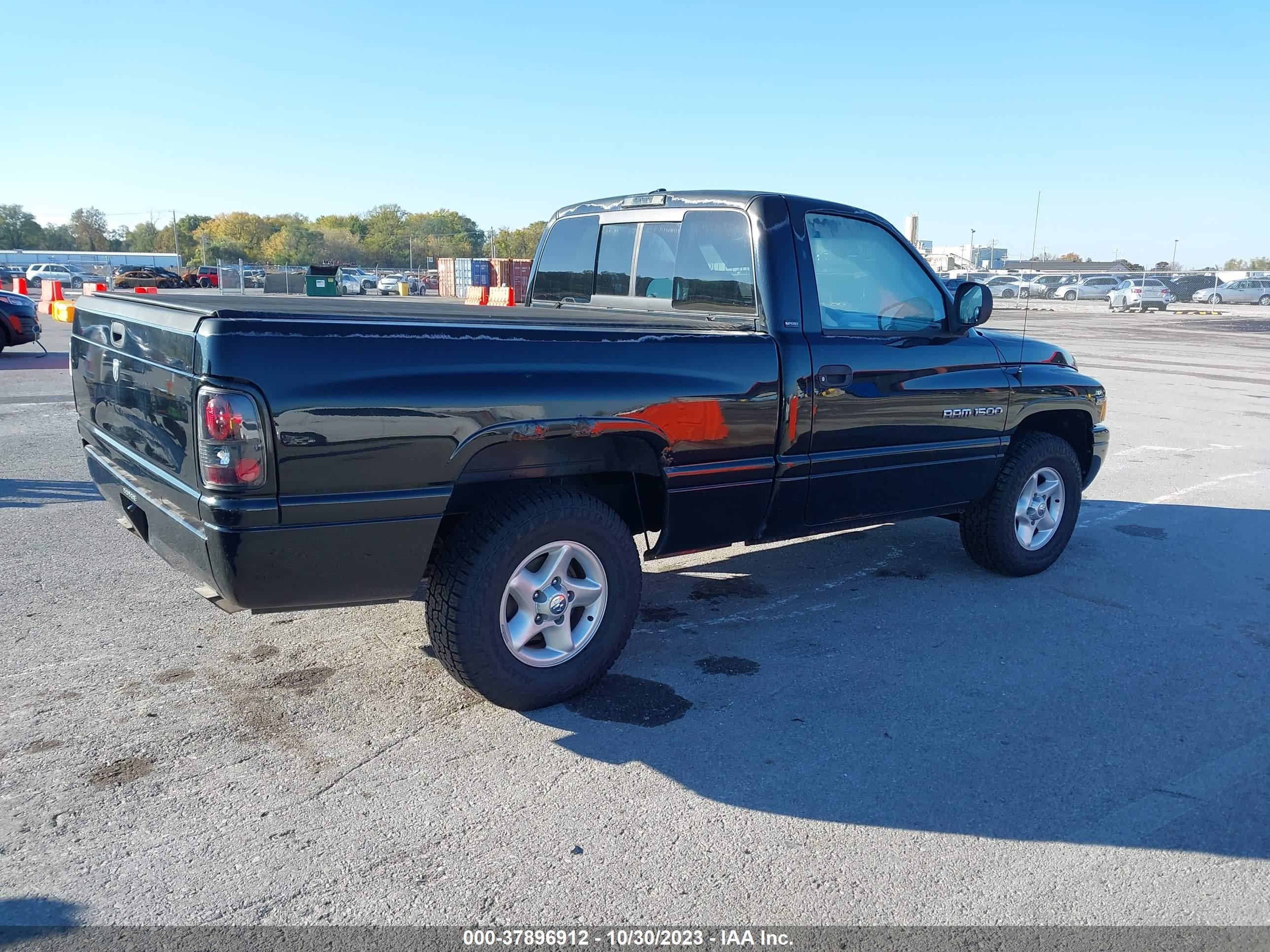 Photo 3 VIN: 1B7HC16Y91S171798 - DODGE RAM 