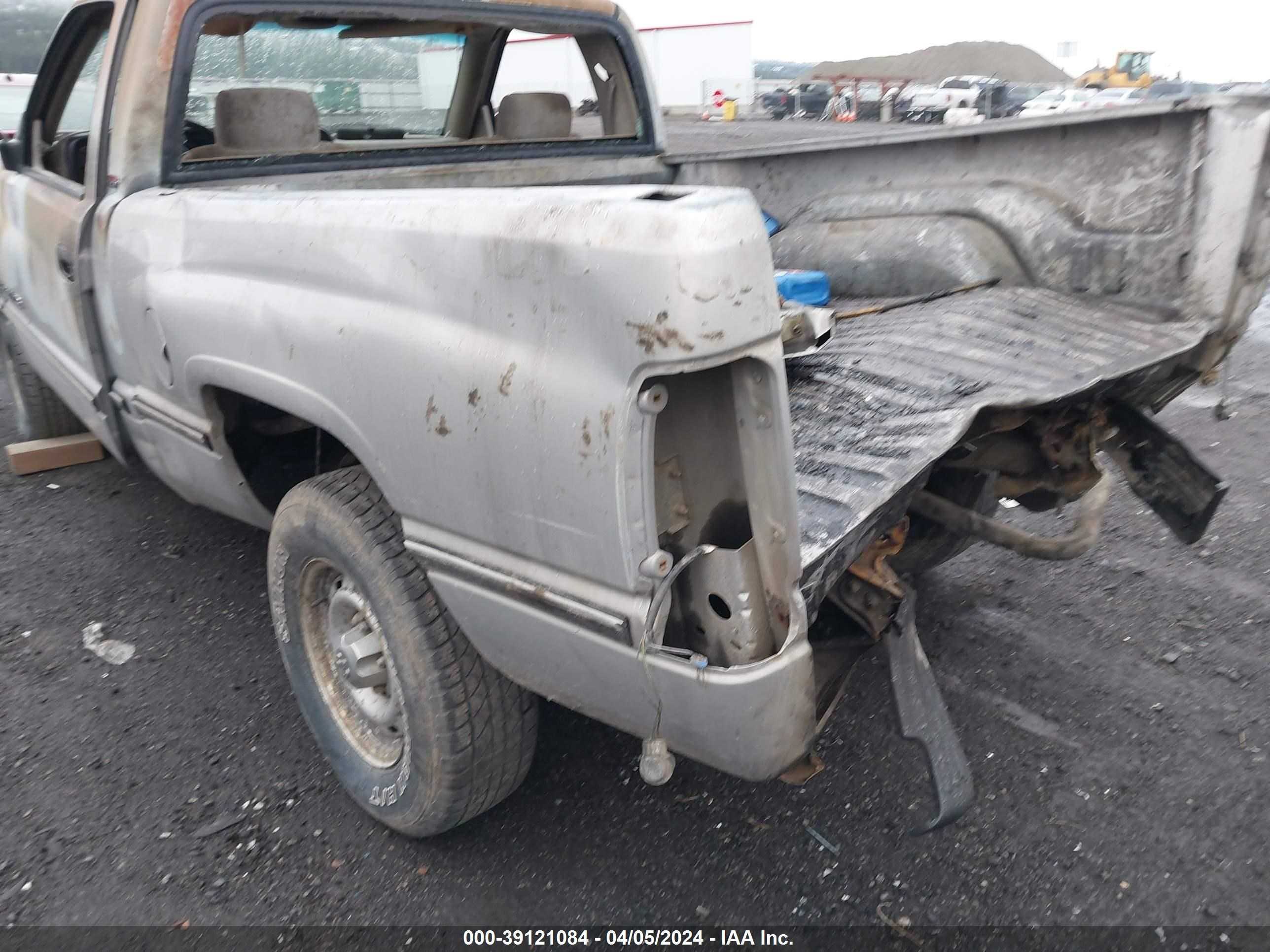 Photo 15 VIN: 1B7HC16Y9SS217857 - DODGE RAM 