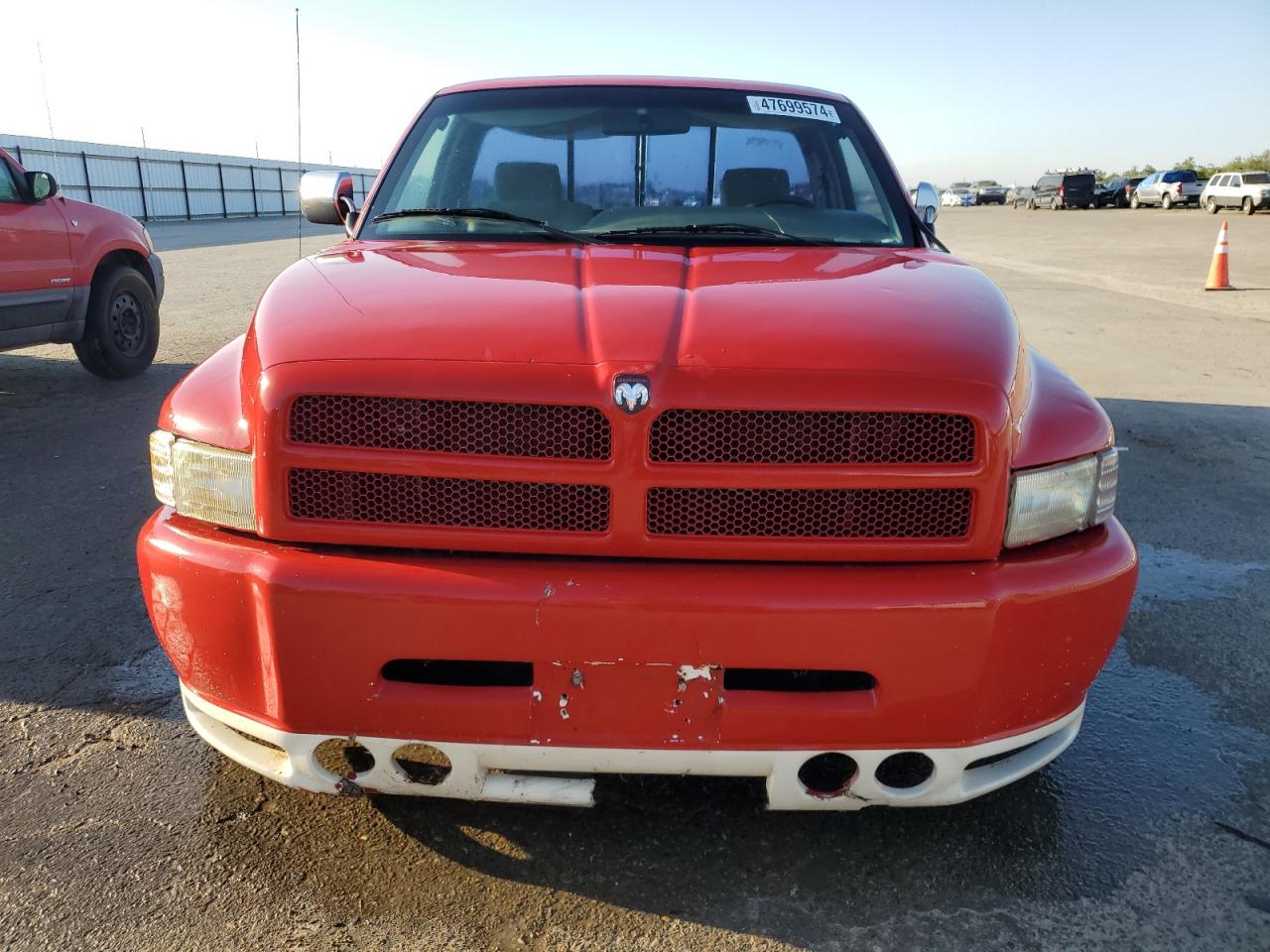 Photo 4 VIN: 1B7HC16Y9TJ120231 - DODGE RAM 