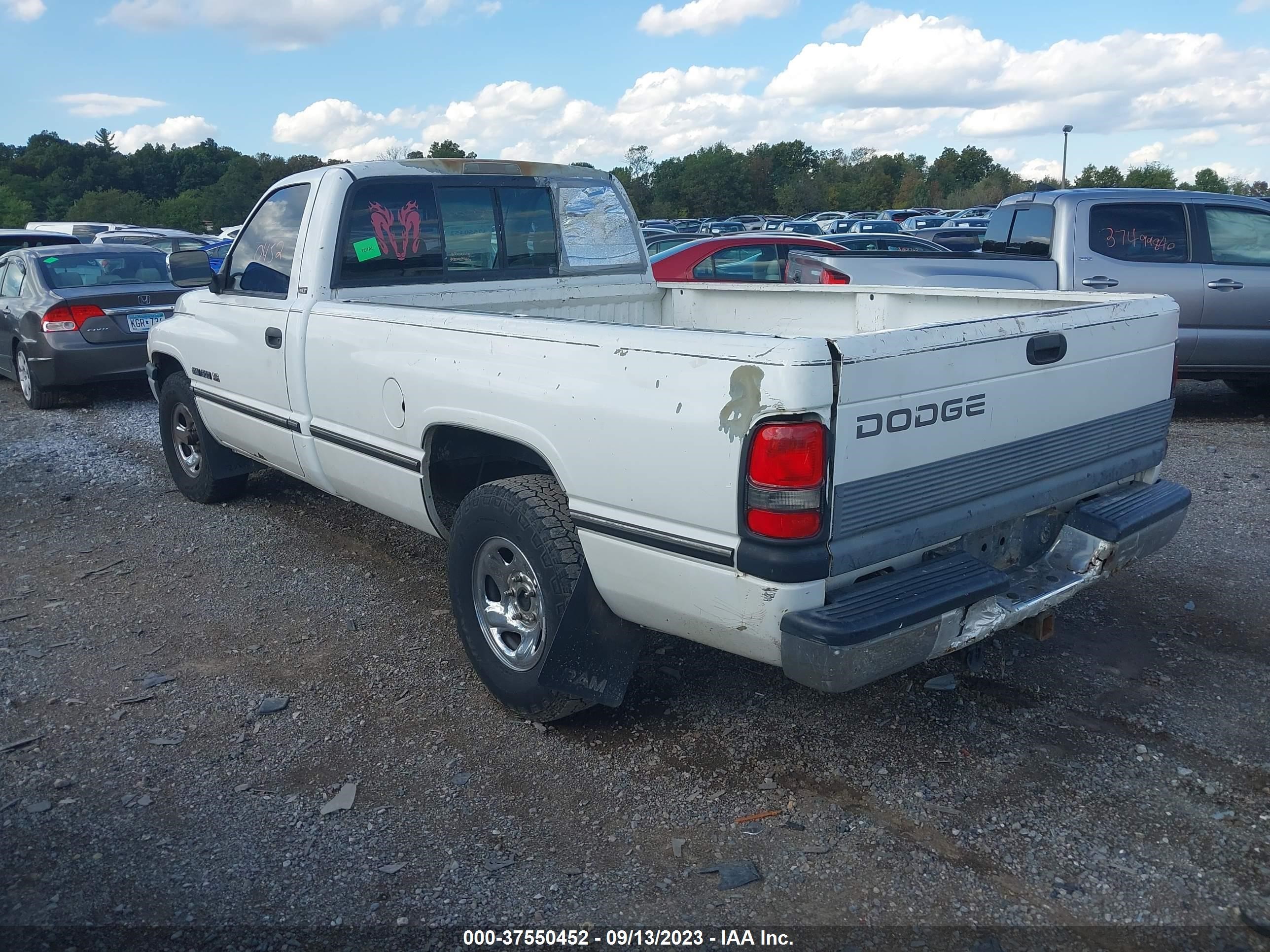 Photo 2 VIN: 1B7HC16YXSS274763 - DODGE RAM 