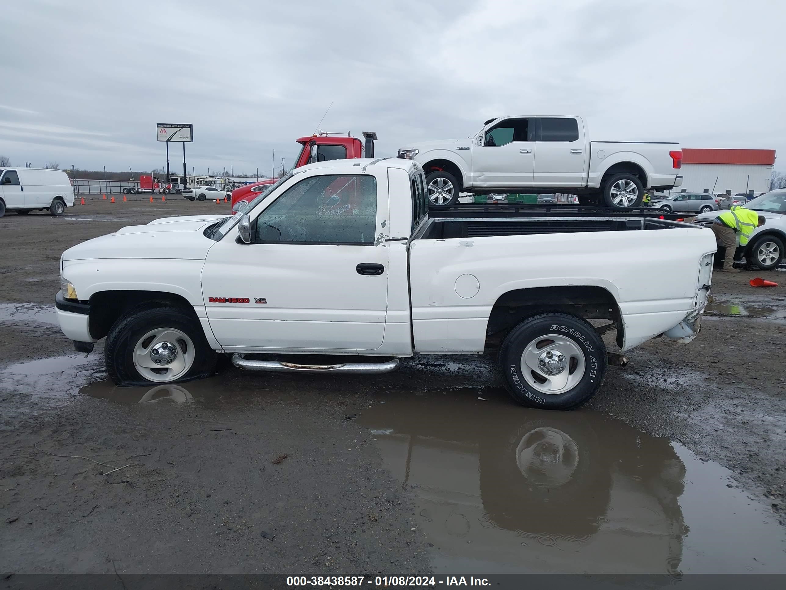 Photo 13 VIN: 1B7HC16Z3TJ201055 - DODGE RAM 