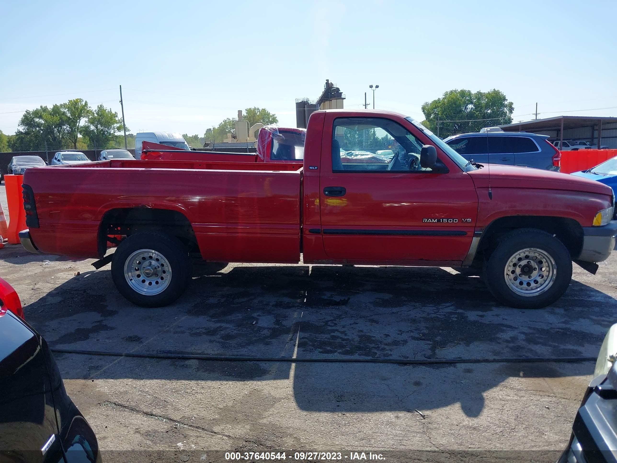 Photo 13 VIN: 1B7HC16Z4YS502256 - DODGE RAM 