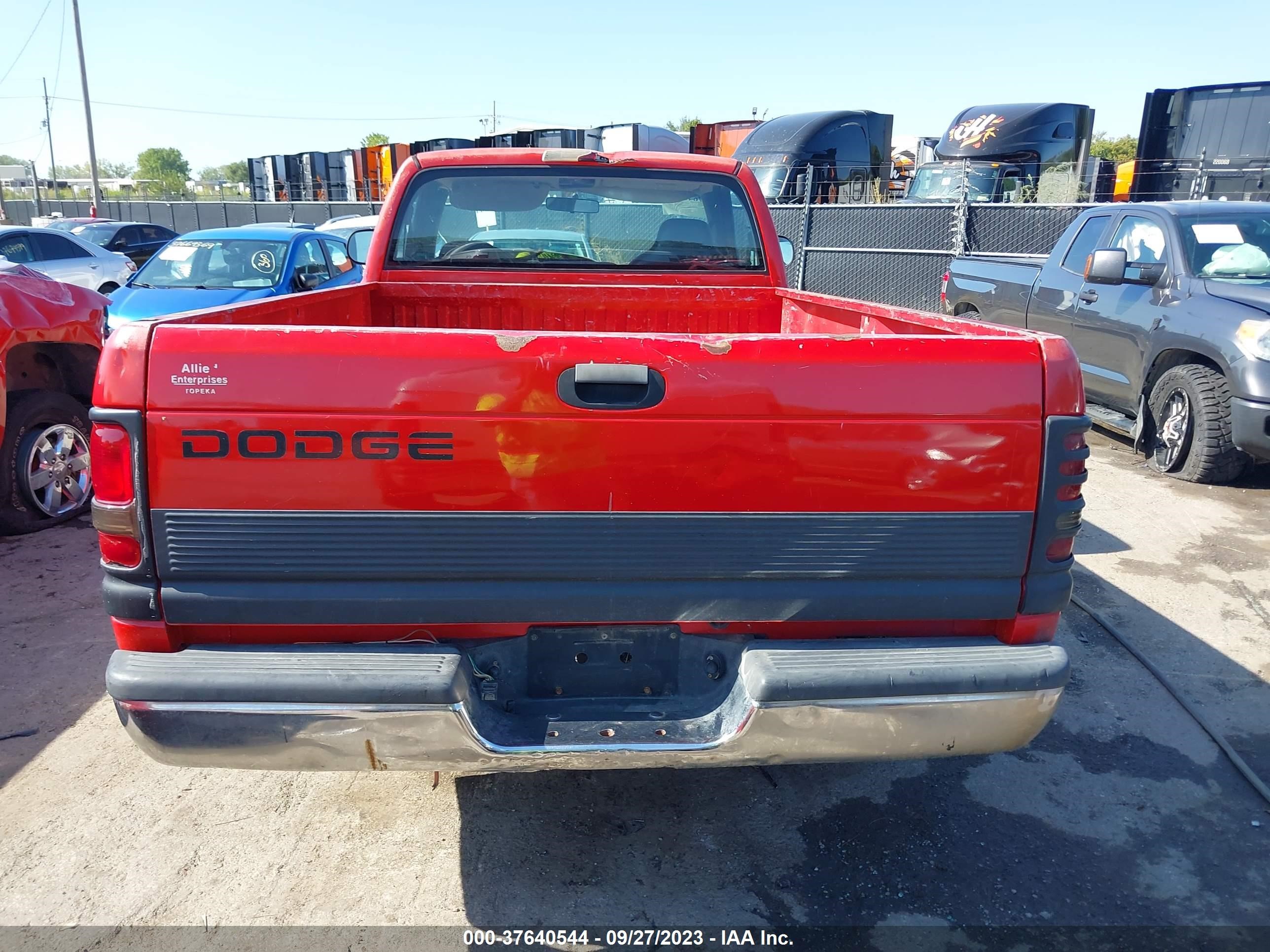 Photo 16 VIN: 1B7HC16Z4YS502256 - DODGE RAM 