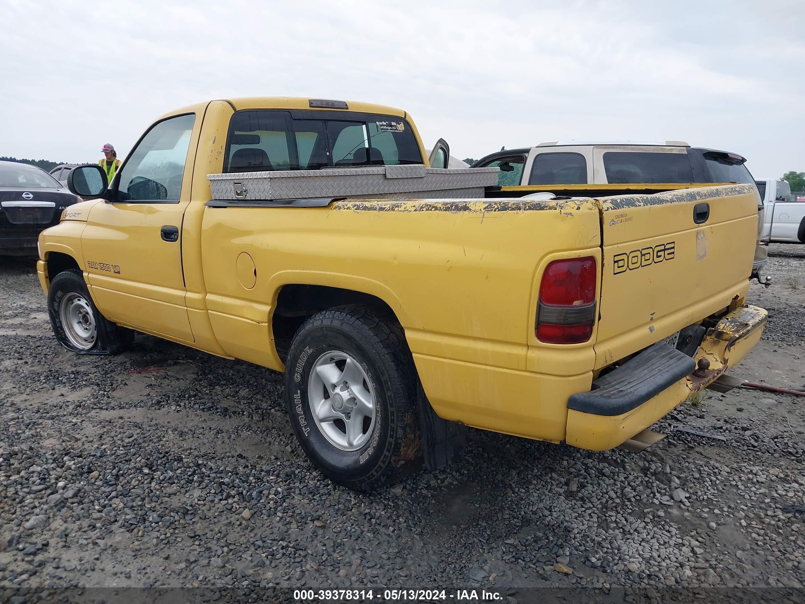 Photo 2 VIN: 1B7HC16Z6YS578268 - DODGE RAM 