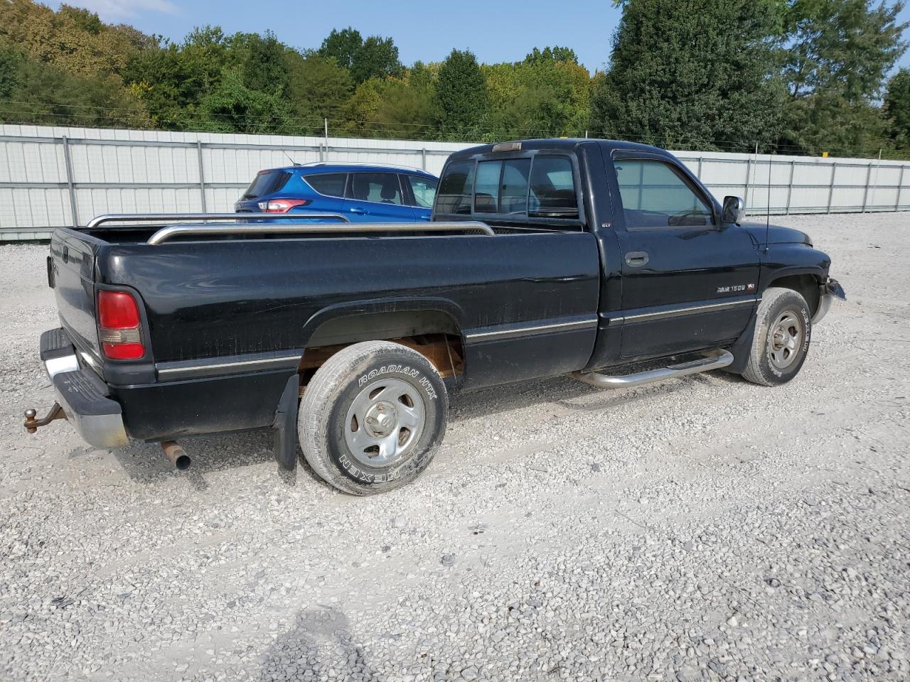 Photo 2 VIN: 1B7HC16Z7SS379835 - DODGE RAM 