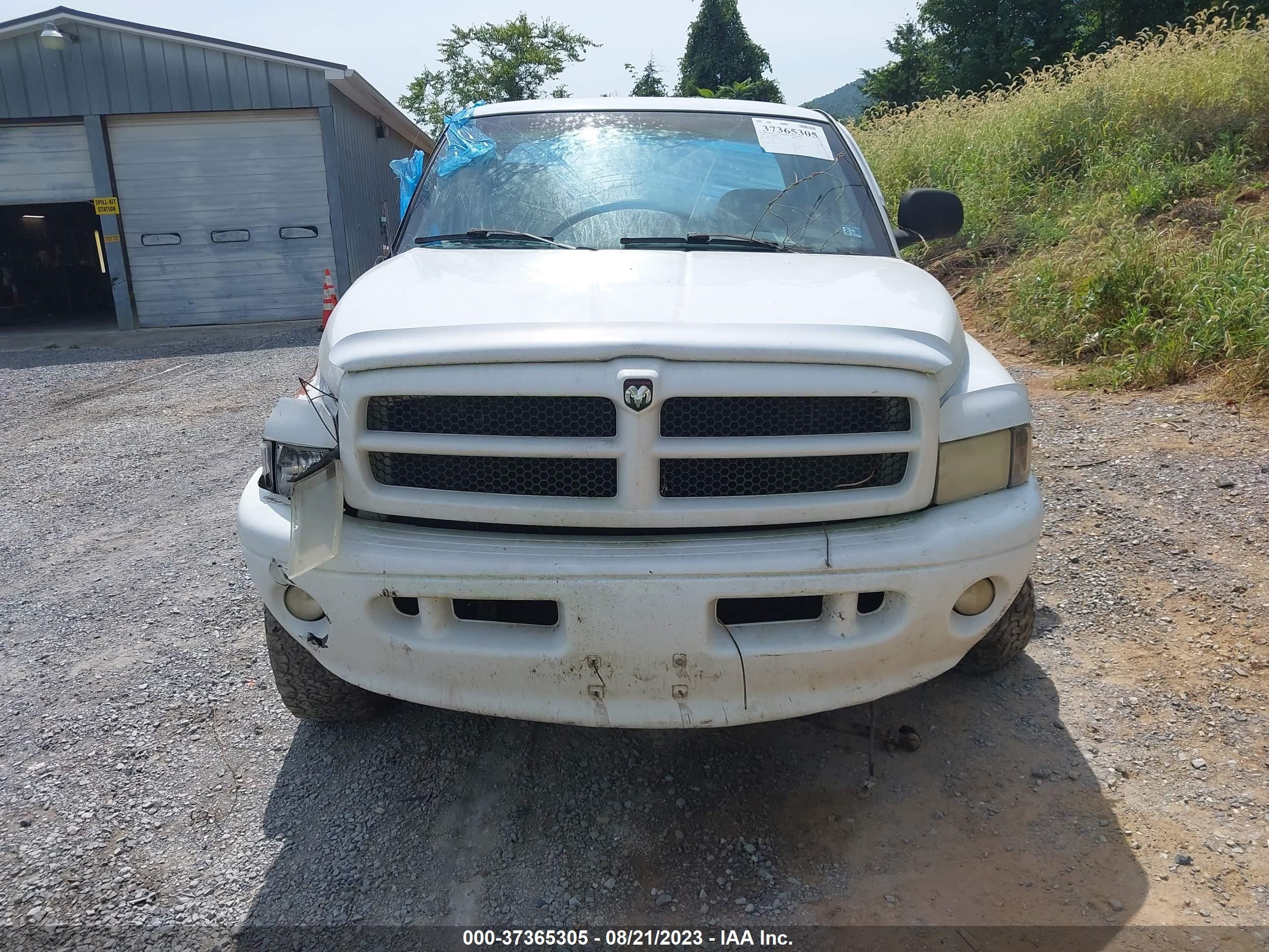 Photo 12 VIN: 1B7HF13Y0XJ607948 - DODGE RAM 