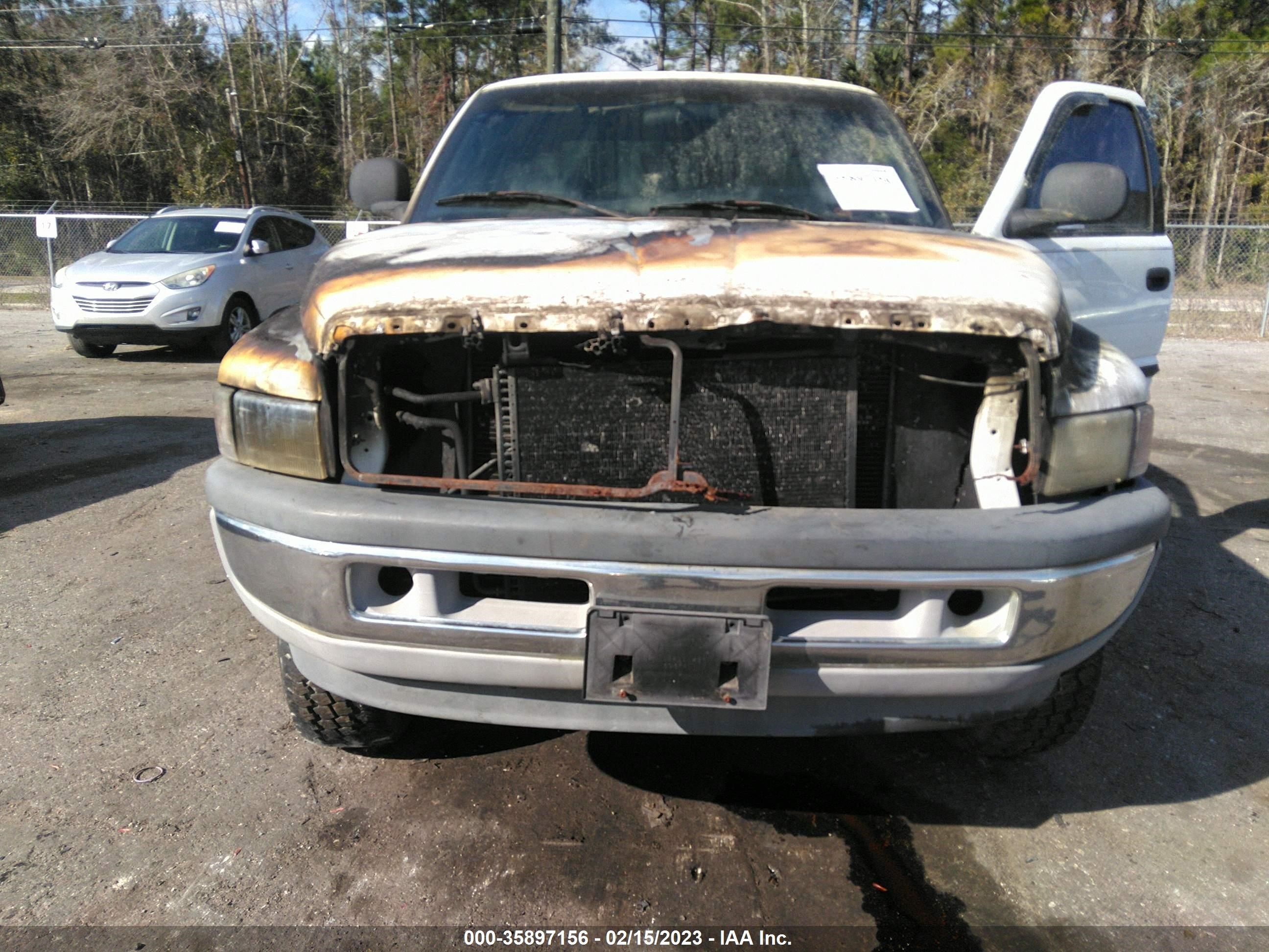 Photo 5 VIN: 1B7HF13Y0XJ621607 - DODGE RAM 