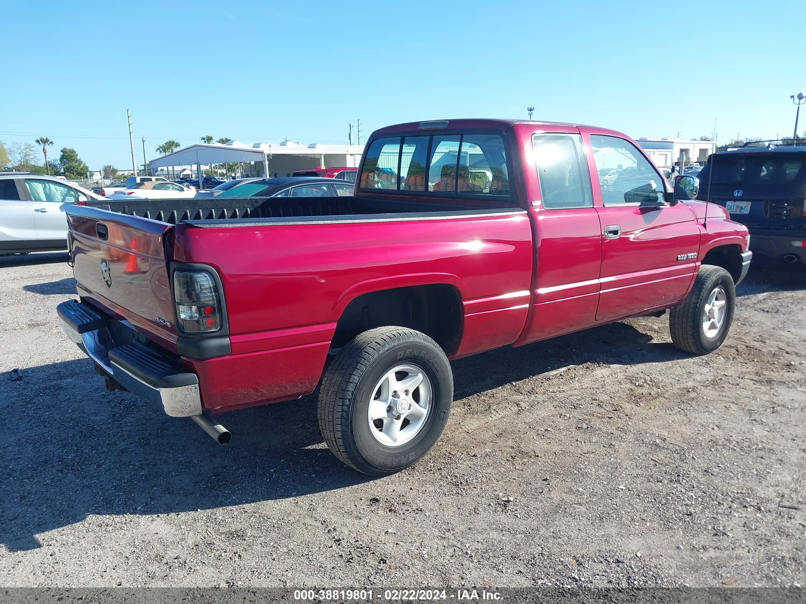 Photo 3 VIN: 1B7HF13Y2TJ189872 - DODGE RAM 