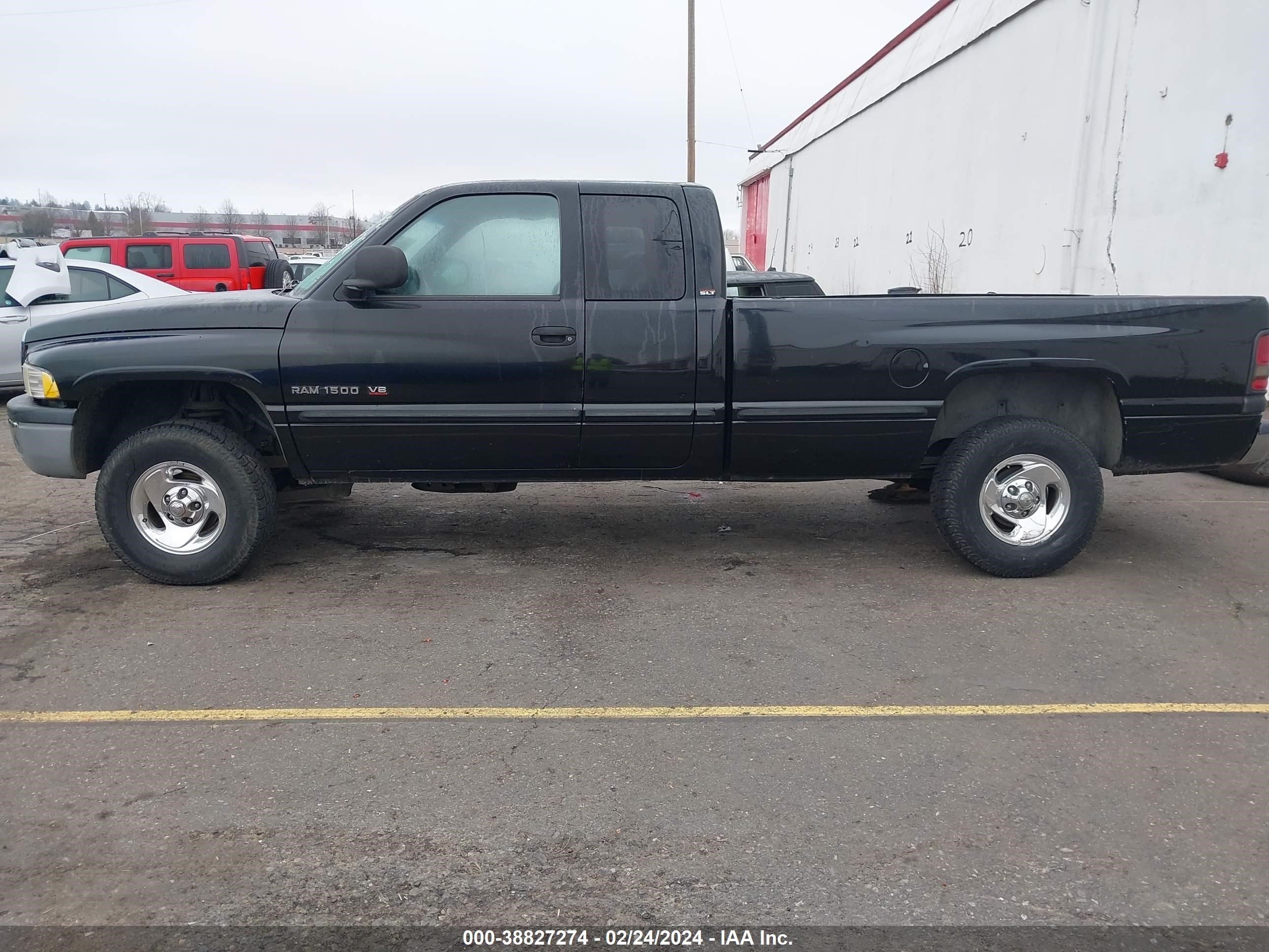 Photo 14 VIN: 1B7HF13Y5WJ235375 - DODGE RAM 