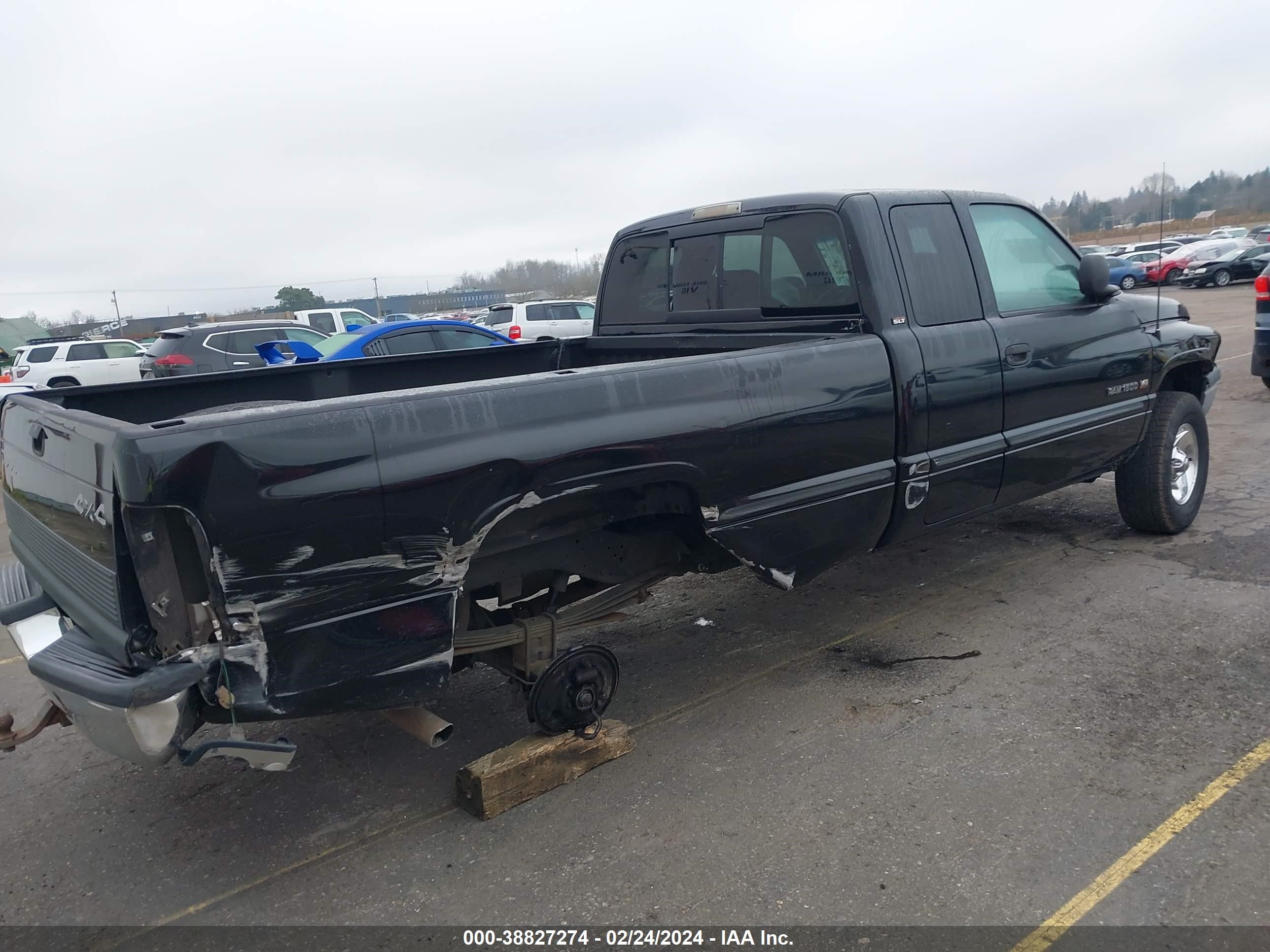 Photo 3 VIN: 1B7HF13Y5WJ235375 - DODGE RAM 