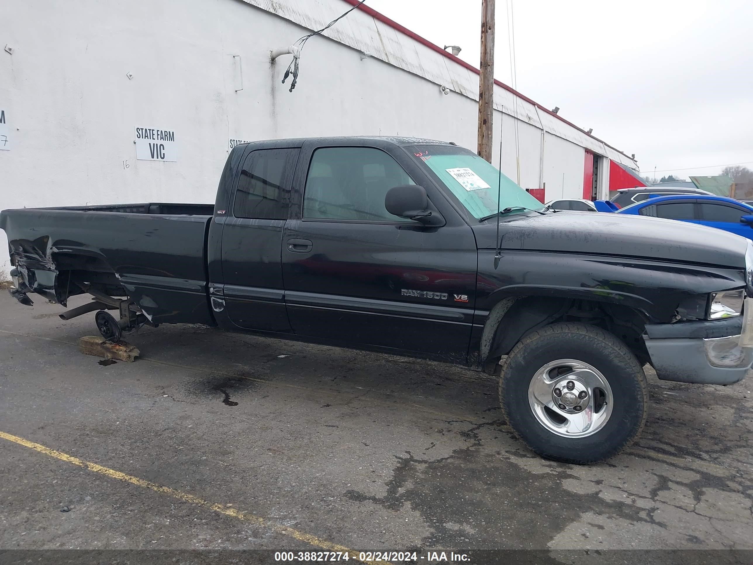 Photo 5 VIN: 1B7HF13Y5WJ235375 - DODGE RAM 