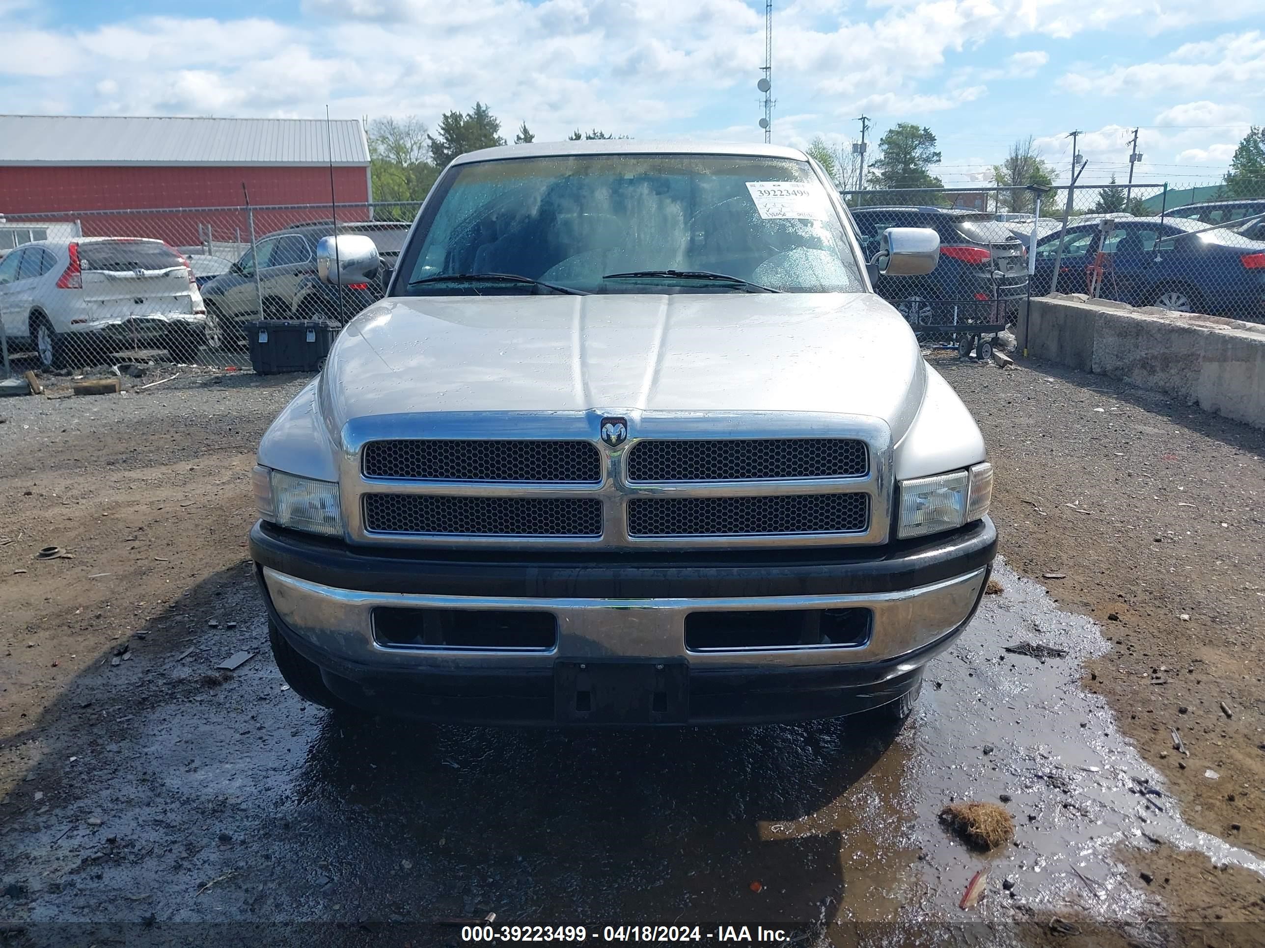 Photo 11 VIN: 1B7HF13Y8VJ621447 - DODGE RAM 