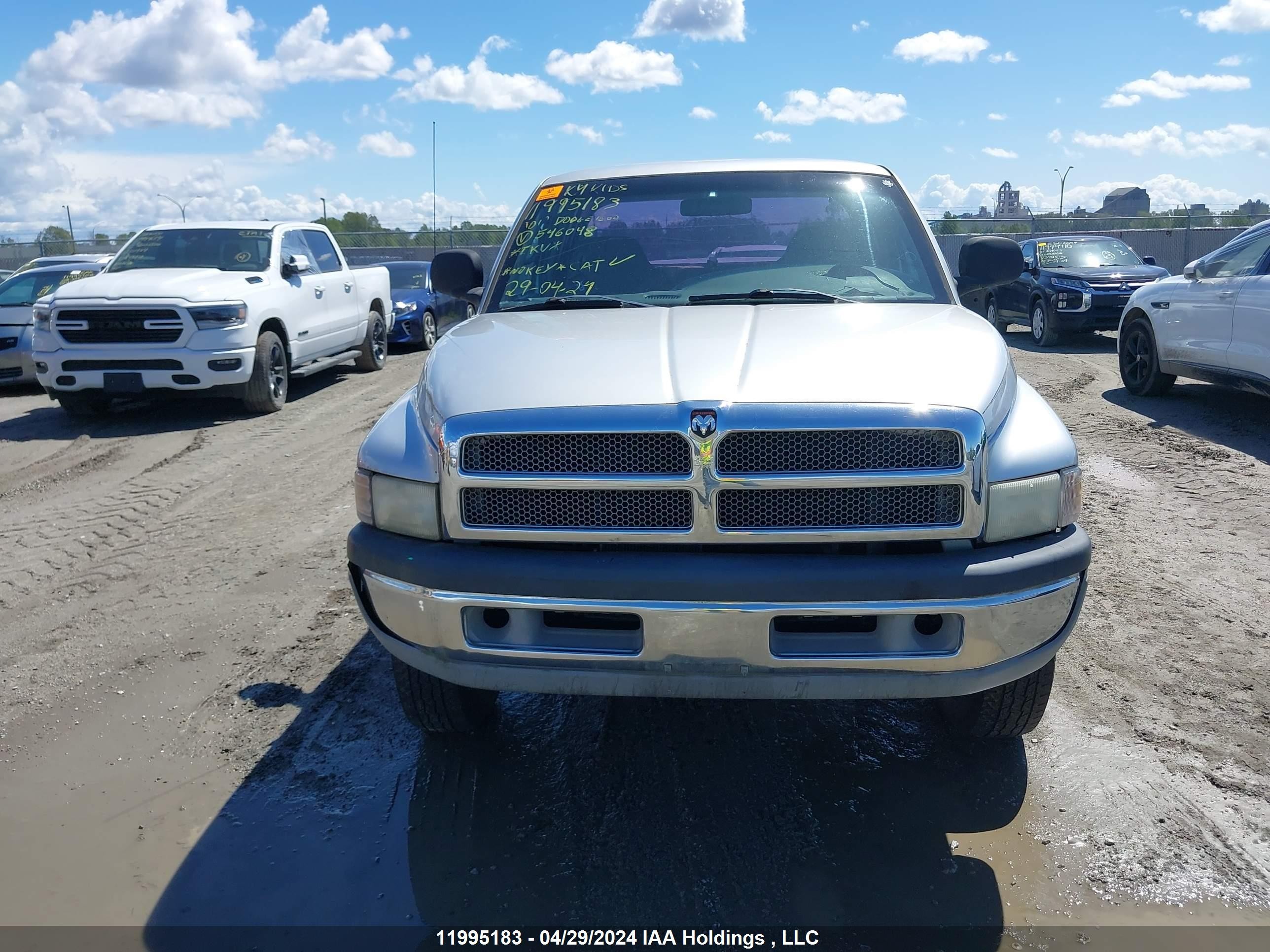 Photo 11 VIN: 1B7HF13YX1J546048 - DODGE RAM 